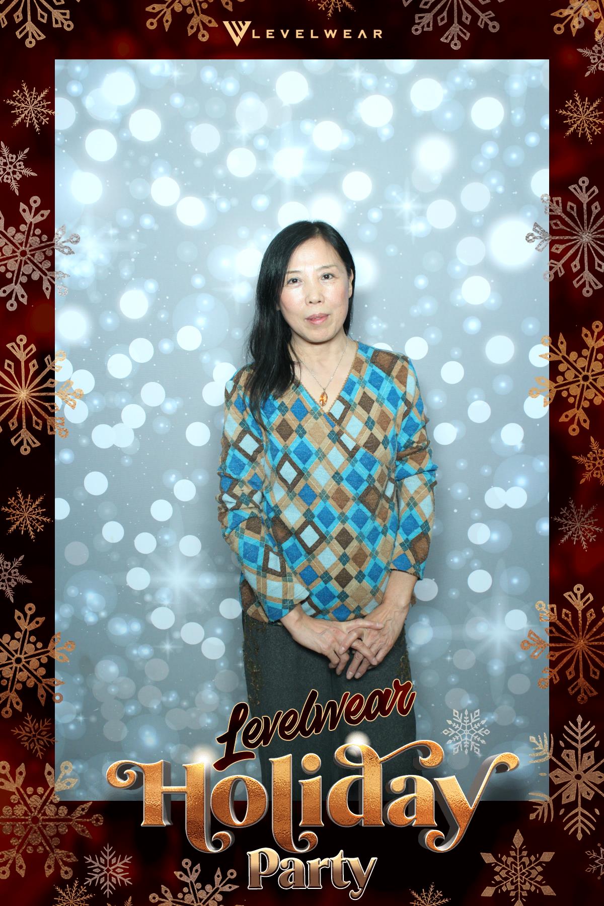 Levelwear Holiday Party | View more photos from the event at gallery.myselfiemirror.ca/u/romanmyselfiemirrorca/Levelwear-Holiday-Party