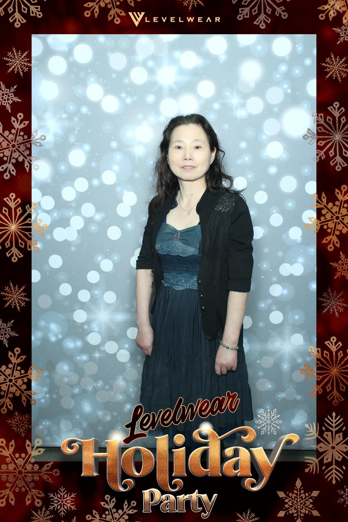 Levelwear Holiday Party | View more photos from the event at gallery.myselfiemirror.ca/u/romanmyselfiemirrorca/Levelwear-Holiday-Party