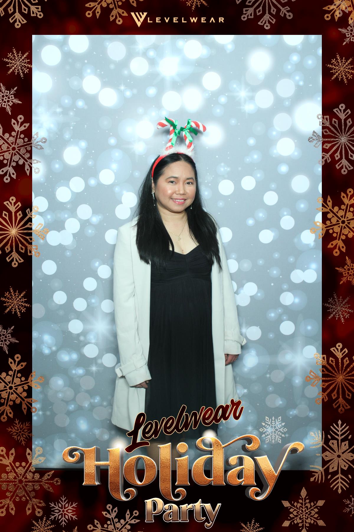Levelwear Holiday Party | View more photos from the event at gallery.myselfiemirror.ca/u/romanmyselfiemirrorca/Levelwear-Holiday-Party