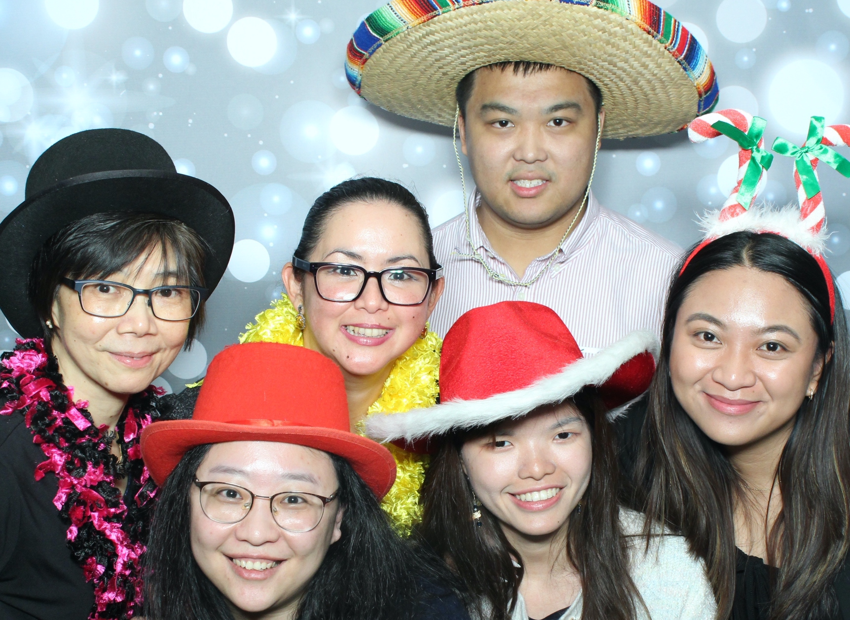 Levelwear Holiday Party | View more photos from the event at gallery.myselfiemirror.ca/u/romanmyselfiemirrorca/Levelwear-Holiday-Party