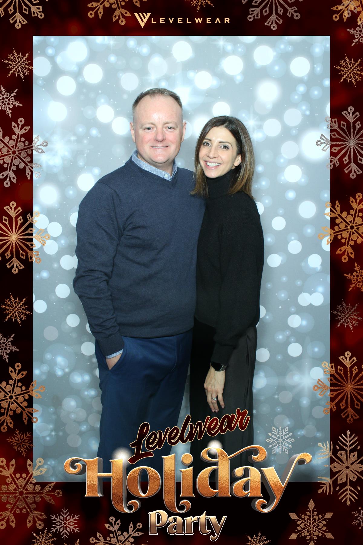 Levelwear Holiday Party | View more photos from the event at gallery.myselfiemirror.ca/u/romanmyselfiemirrorca/Levelwear-Holiday-Party