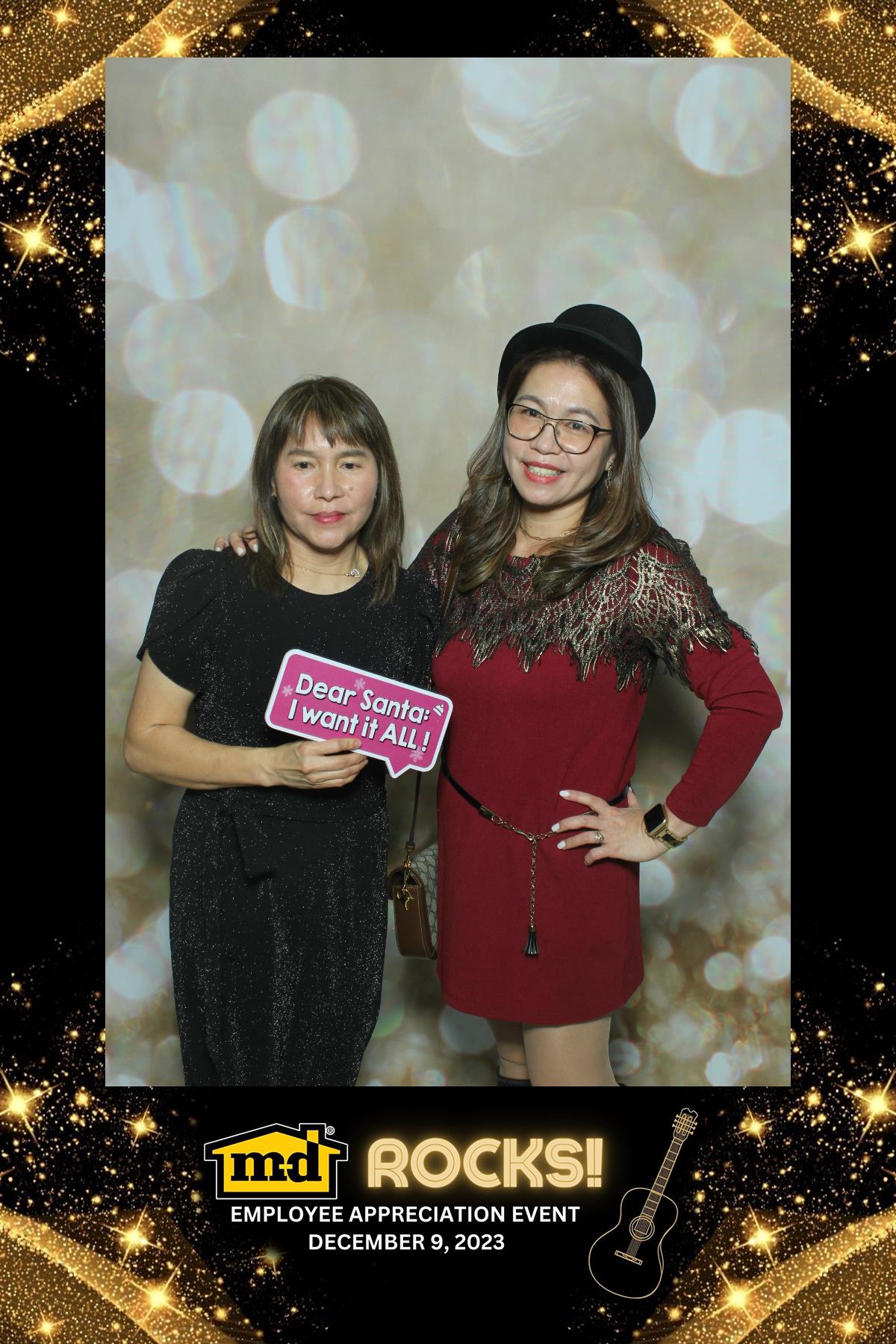 MD Employee Appreciation Event | View more photos from the event at gallery.myselfiemirror.ca/u/romanmyselfiemirrorca/MD-Employee-Appreciation-Event