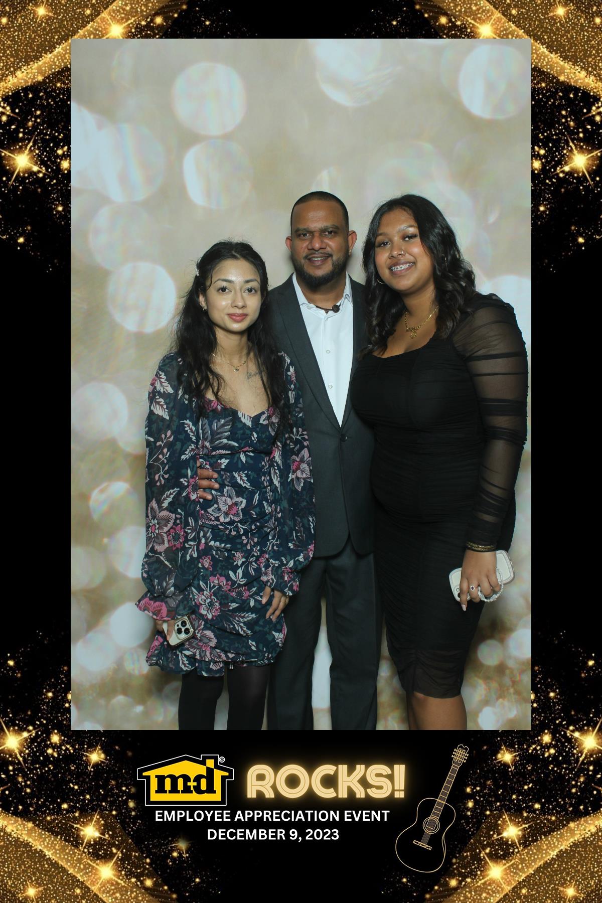 MD Employee Appreciation Event | View more photos from the event at gallery.myselfiemirror.ca/u/romanmyselfiemirrorca/MD-Employee-Appreciation-Event