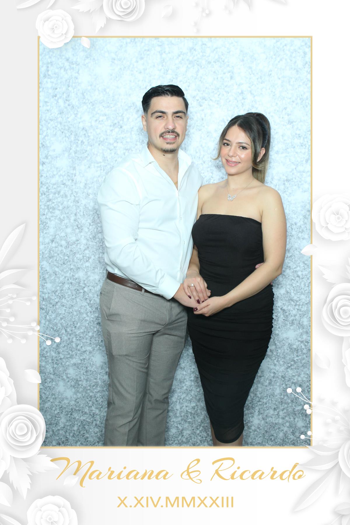 Mariana & Ricardo  | View more photos from the event at gallery.myselfiemirror.ca/u/romanmyselfiemirrorca/Mariana-Ricardo