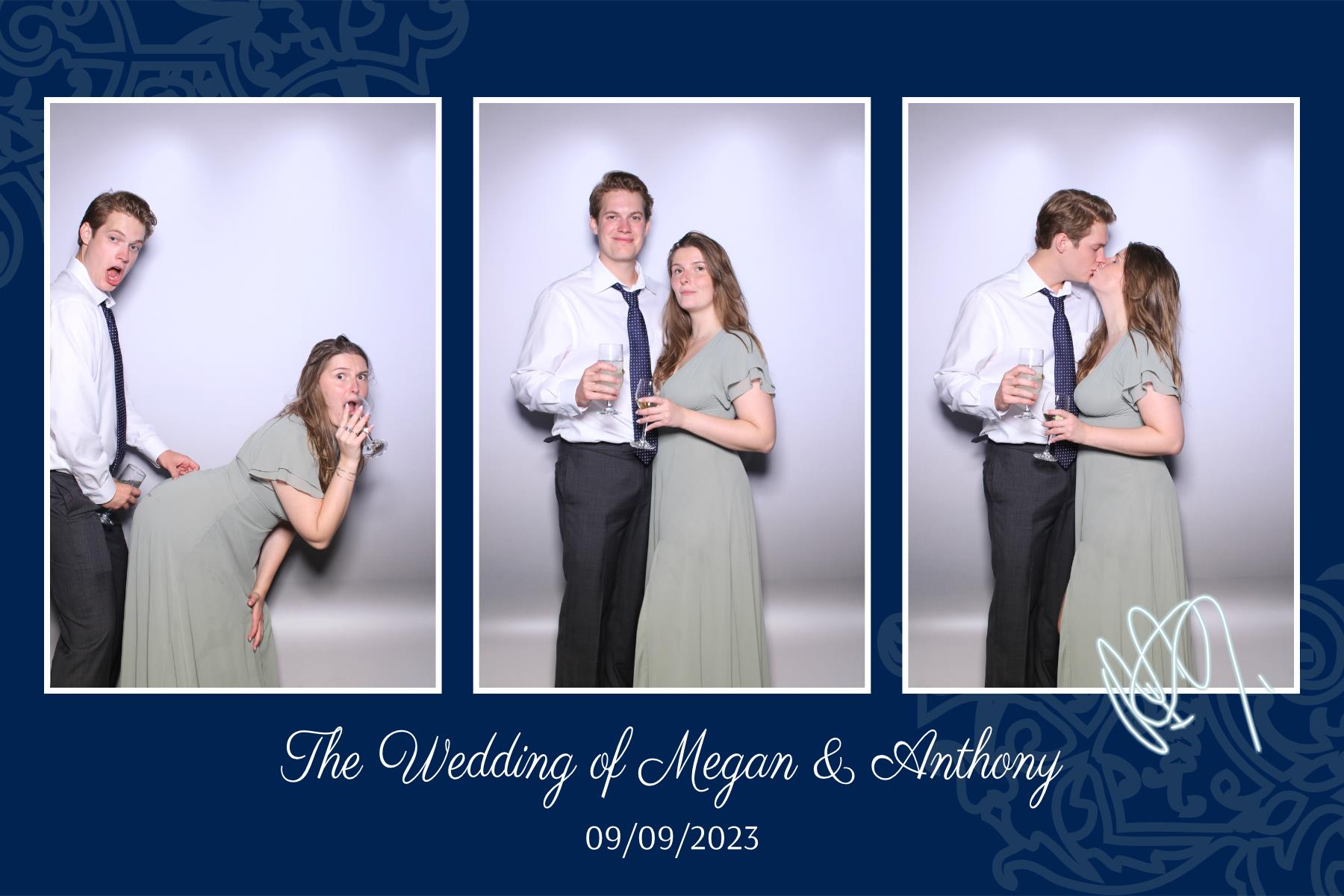 Megan & Anthony | View more photos from the event at gallery.myselfiemirror.ca/u/romanmyselfiemirrorca/Megan-Anthony
