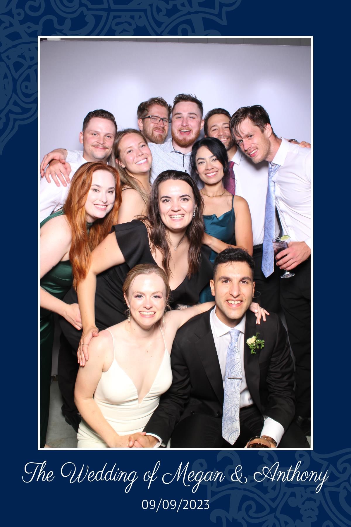 Megan & Anthony | View more photos from the event at gallery.myselfiemirror.ca/u/romanmyselfiemirrorca/Megan-Anthony