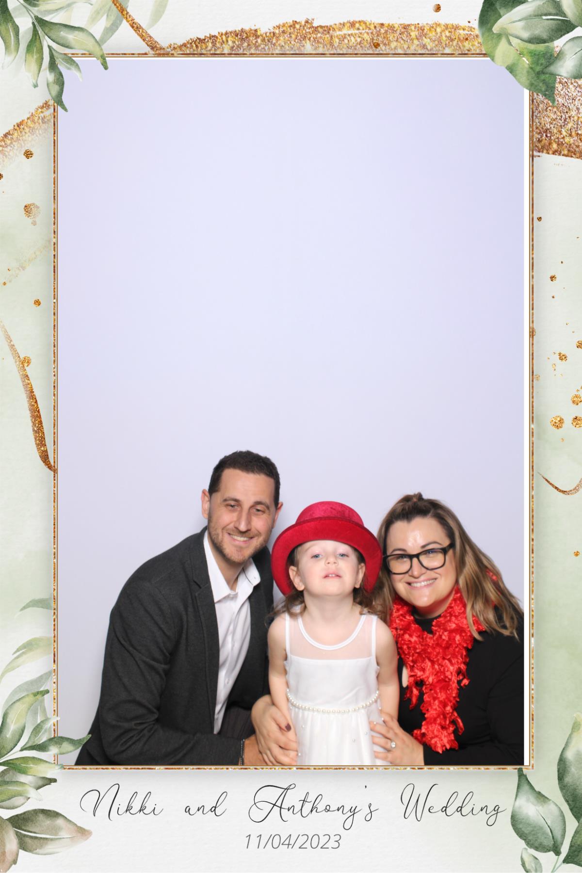 Nikki & Anthony | View more photos from the event at gallery.myselfiemirror.ca/u/romanmyselfiemirrorca/Nikki-Anthony