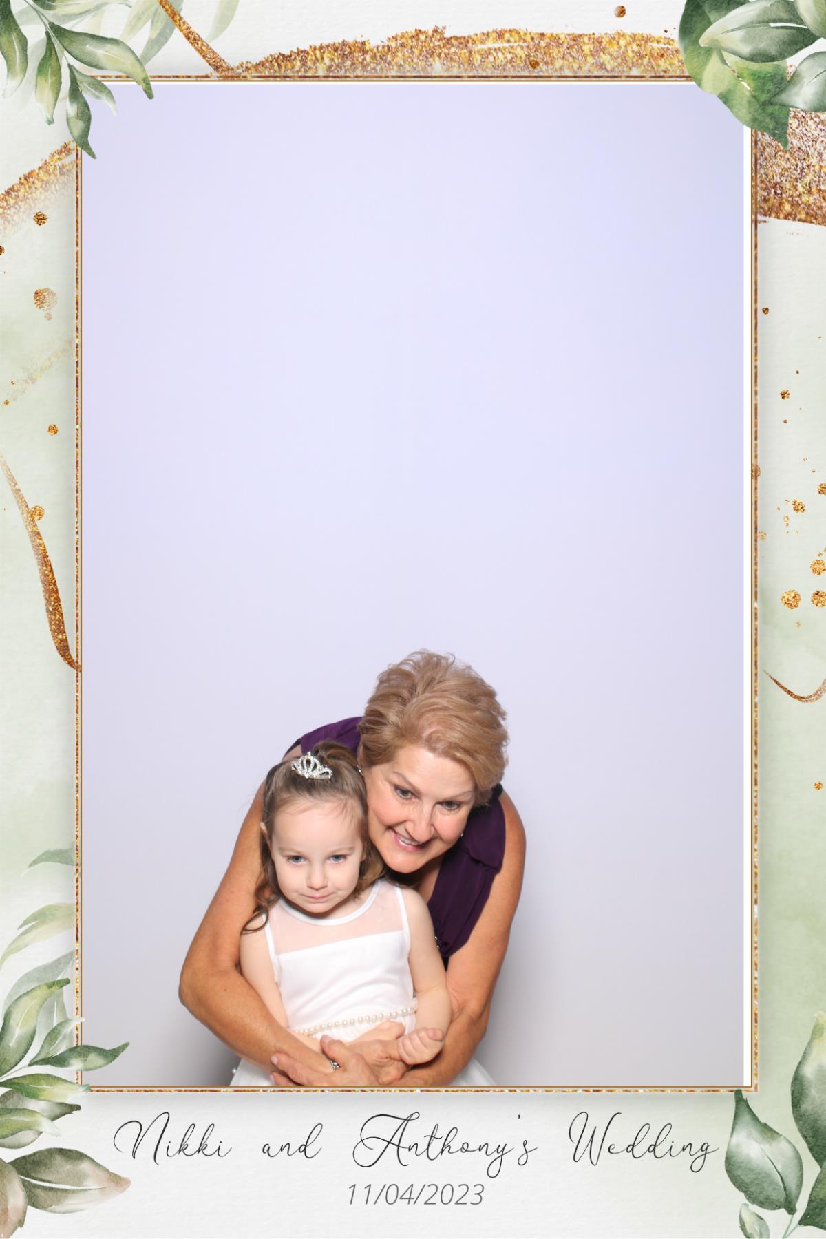 Nikki & Anthony | View more photos from the event at gallery.myselfiemirror.ca/u/romanmyselfiemirrorca/Nikki-Anthony