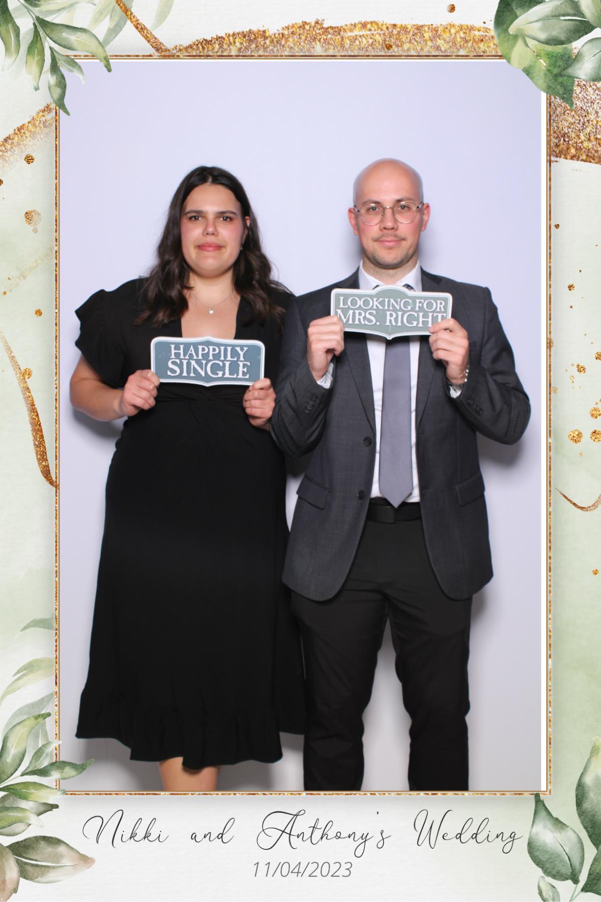 Nikki & Anthony | View more photos from the event at gallery.myselfiemirror.ca/u/romanmyselfiemirrorca/Nikki-Anthony