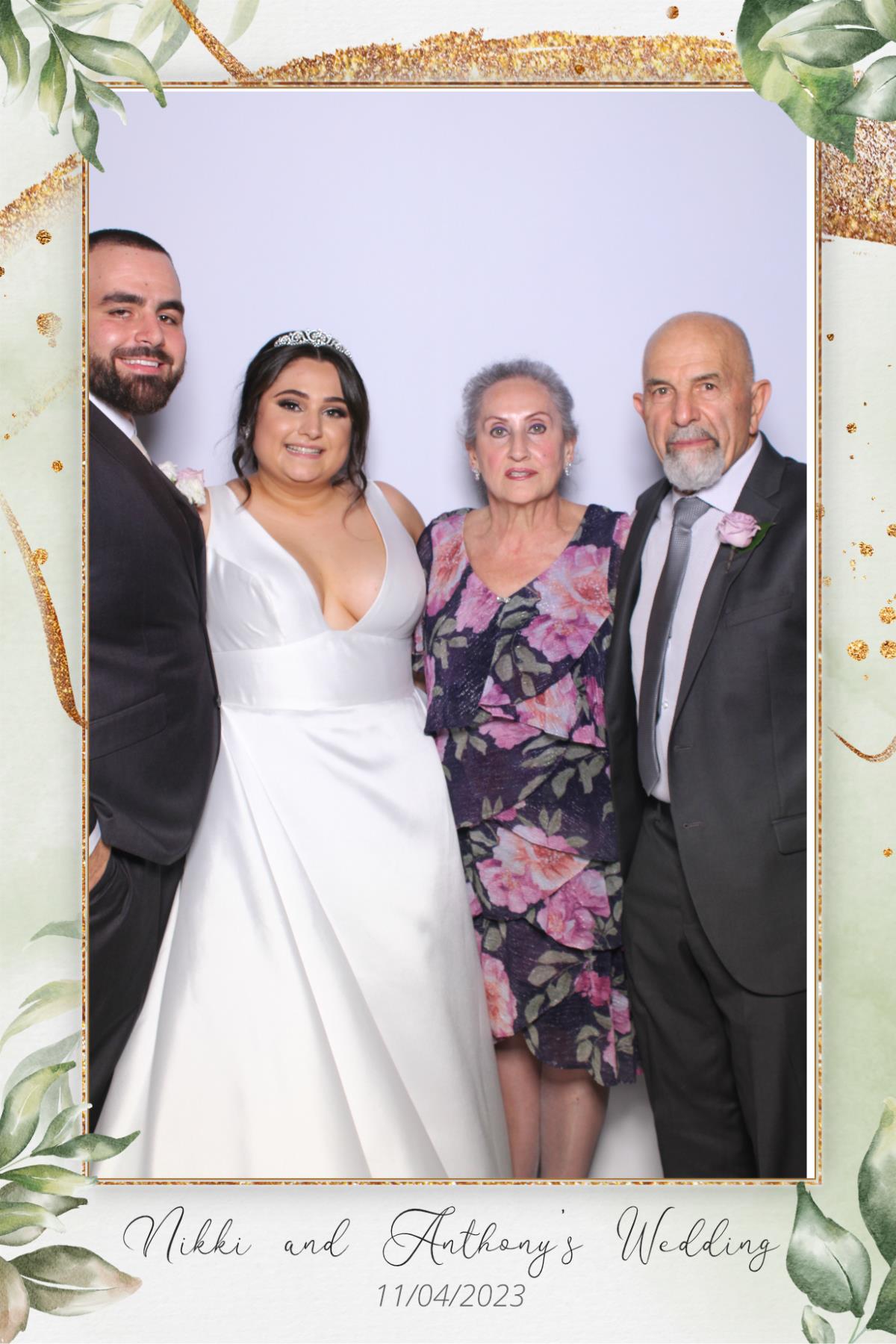 Nikki & Anthony | View more photos from the event at gallery.myselfiemirror.ca/u/romanmyselfiemirrorca/Nikki-Anthony