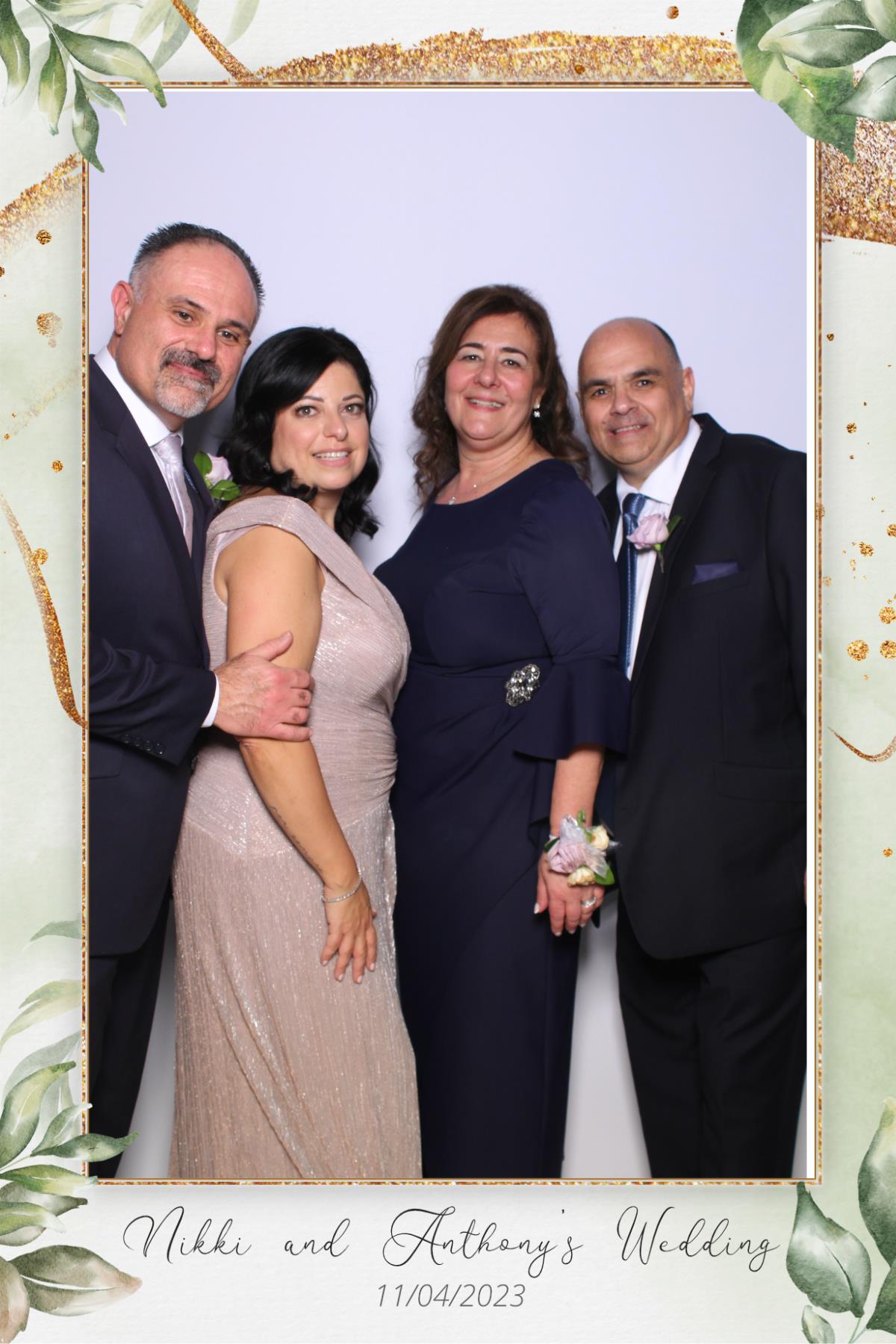 Nikki & Anthony | View more photos from the event at gallery.myselfiemirror.ca/u/romanmyselfiemirrorca/Nikki-Anthony