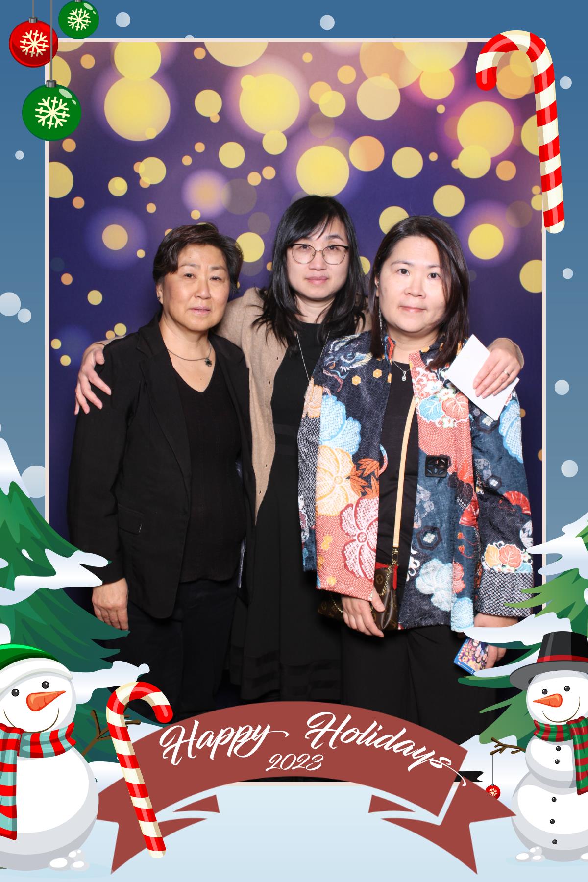 Rothmans Year End Celebration  | View more photos from the event at gallery.myselfiemirror.ca/u/romanmyselfiemirrorca/Rothmans-Year-End-Celebration