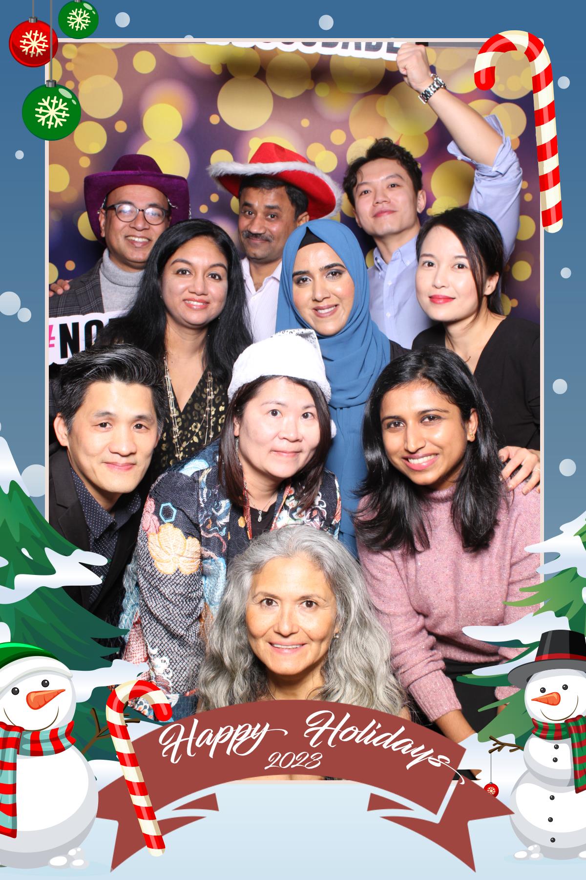 Rothmans Year End Celebration  | View more photos from the event at gallery.myselfiemirror.ca/u/romanmyselfiemirrorca/Rothmans-Year-End-Celebration