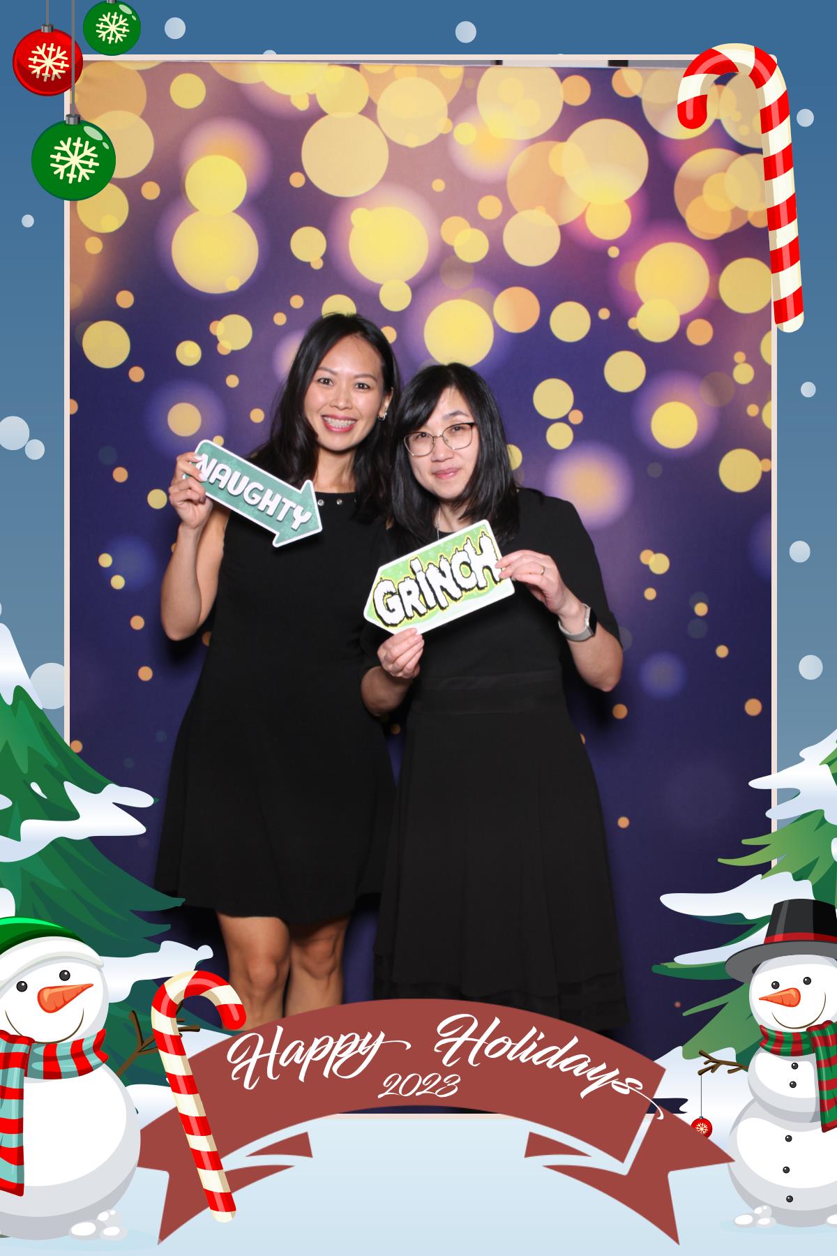 Rothmans Year End Celebration  | View more photos from the event at gallery.myselfiemirror.ca/u/romanmyselfiemirrorca/Rothmans-Year-End-Celebration
