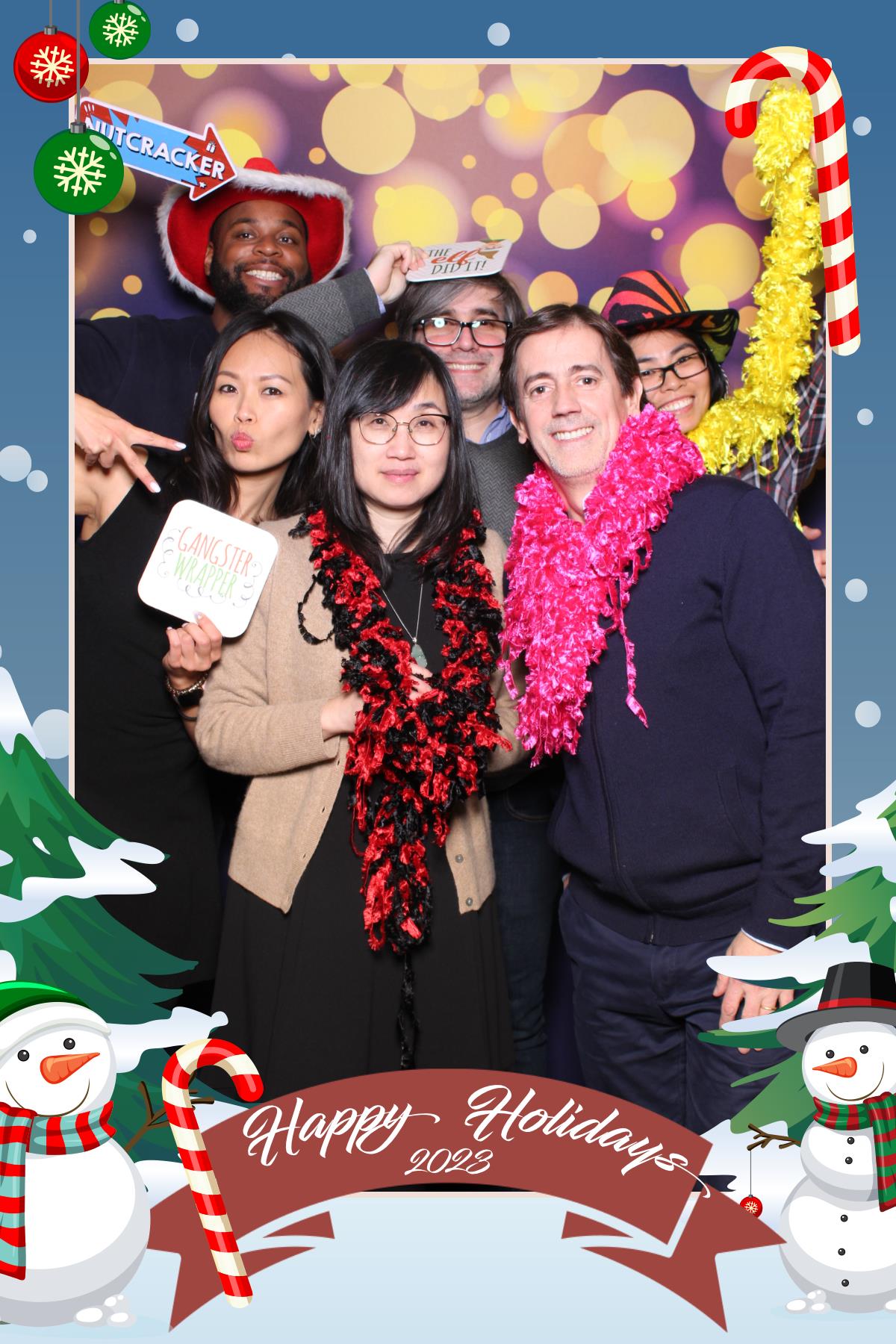 Rothmans Year End Celebration  | View more photos from the event at gallery.myselfiemirror.ca/u/romanmyselfiemirrorca/Rothmans-Year-End-Celebration