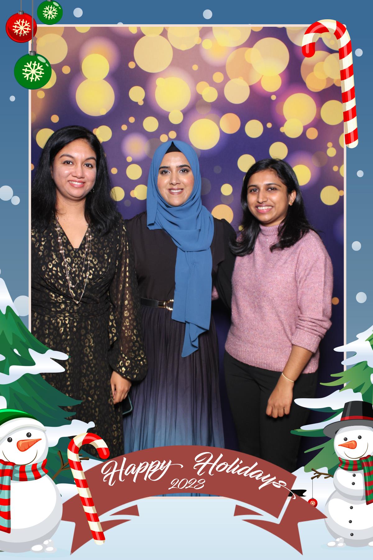 Rothmans Year End Celebration  | View more photos from the event at gallery.myselfiemirror.ca/u/romanmyselfiemirrorca/Rothmans-Year-End-Celebration