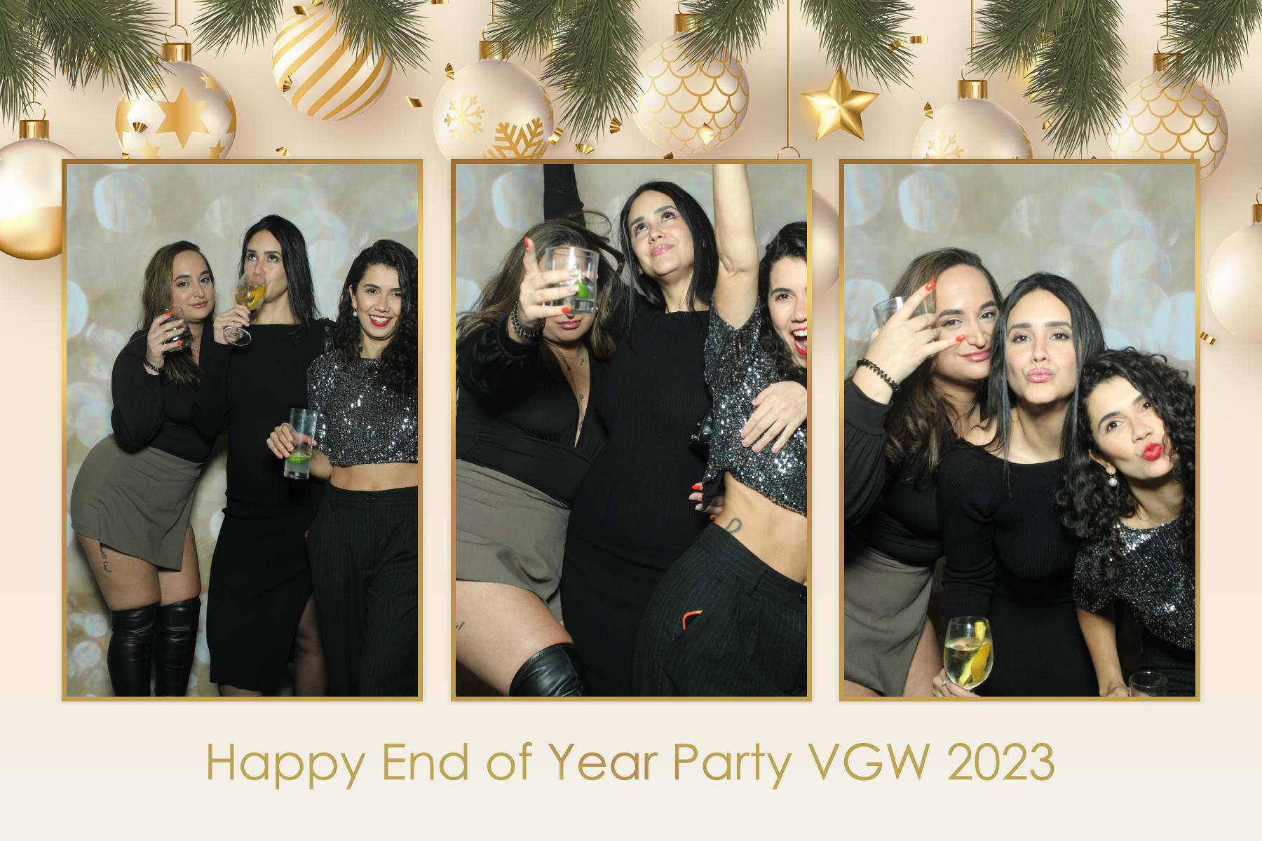 VGW End of Year Party | View more photos from the event at gallery.myselfiemirror.ca/u/romanmyselfiemirrorca/VGW-End-of-Year-Party