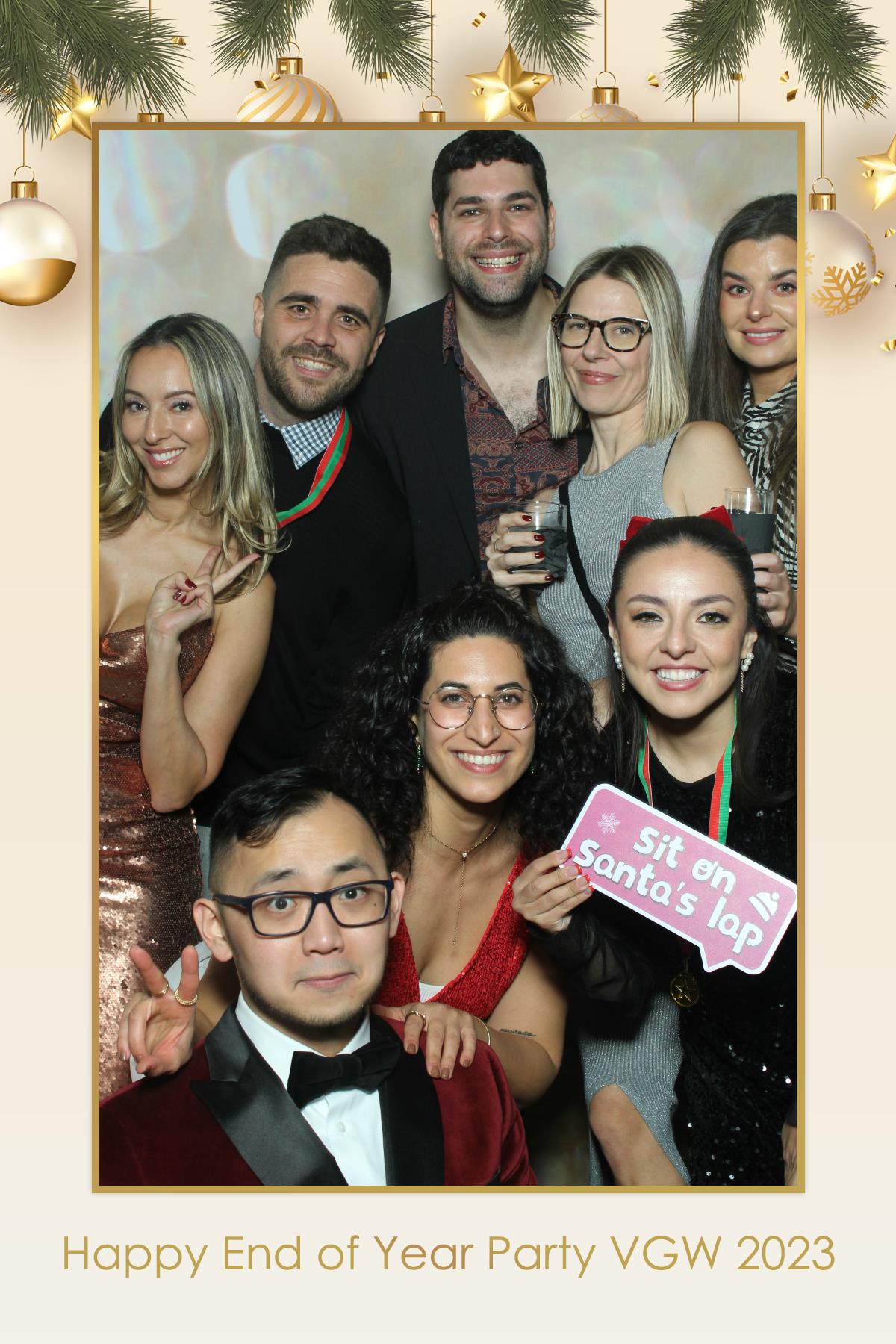 VGW End of Year Party | View more photos from the event at gallery.myselfiemirror.ca/u/romanmyselfiemirrorca/VGW-End-of-Year-Party