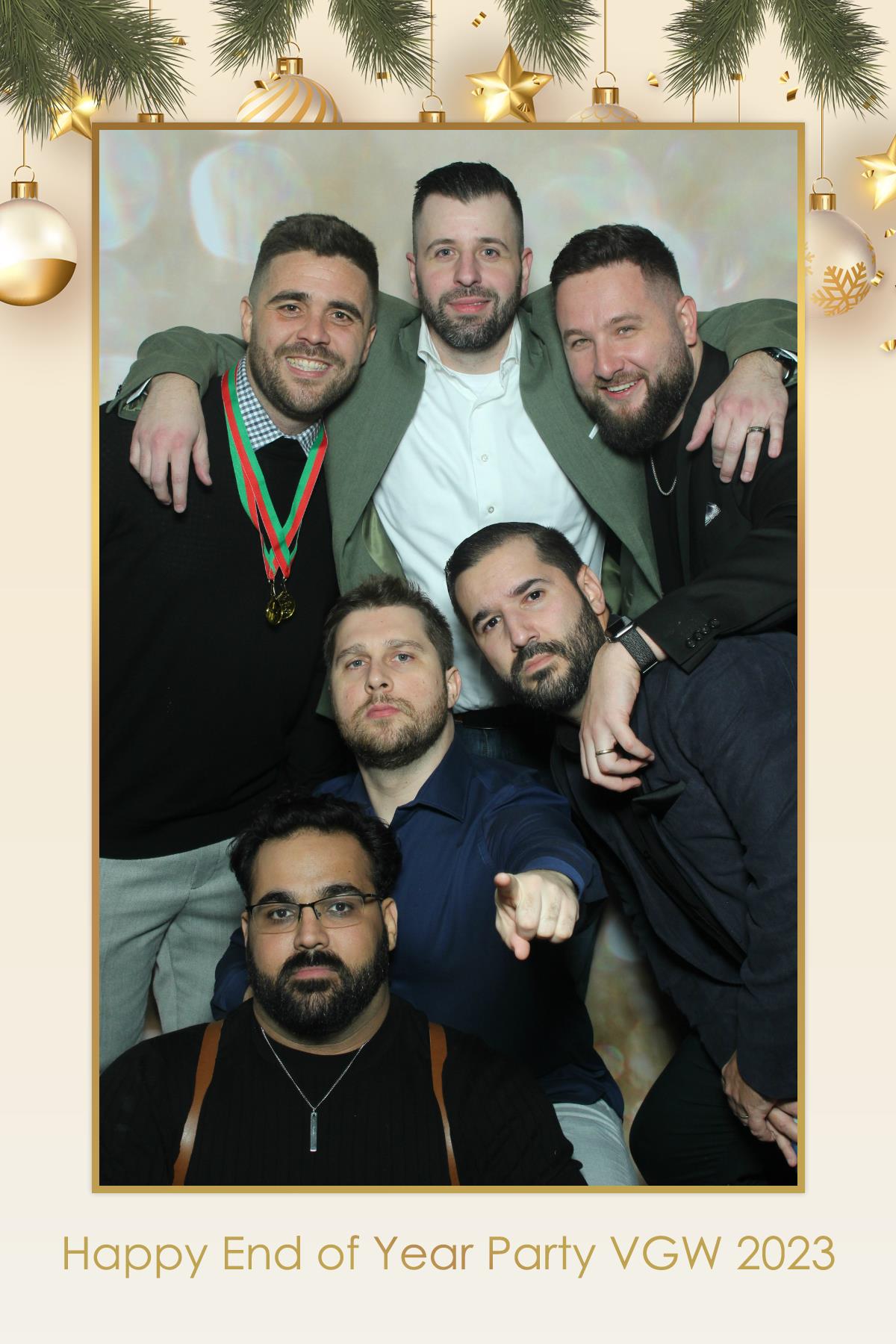 VGW End of Year Party | View more photos from the event at gallery.myselfiemirror.ca/u/romanmyselfiemirrorca/VGW-End-of-Year-Party