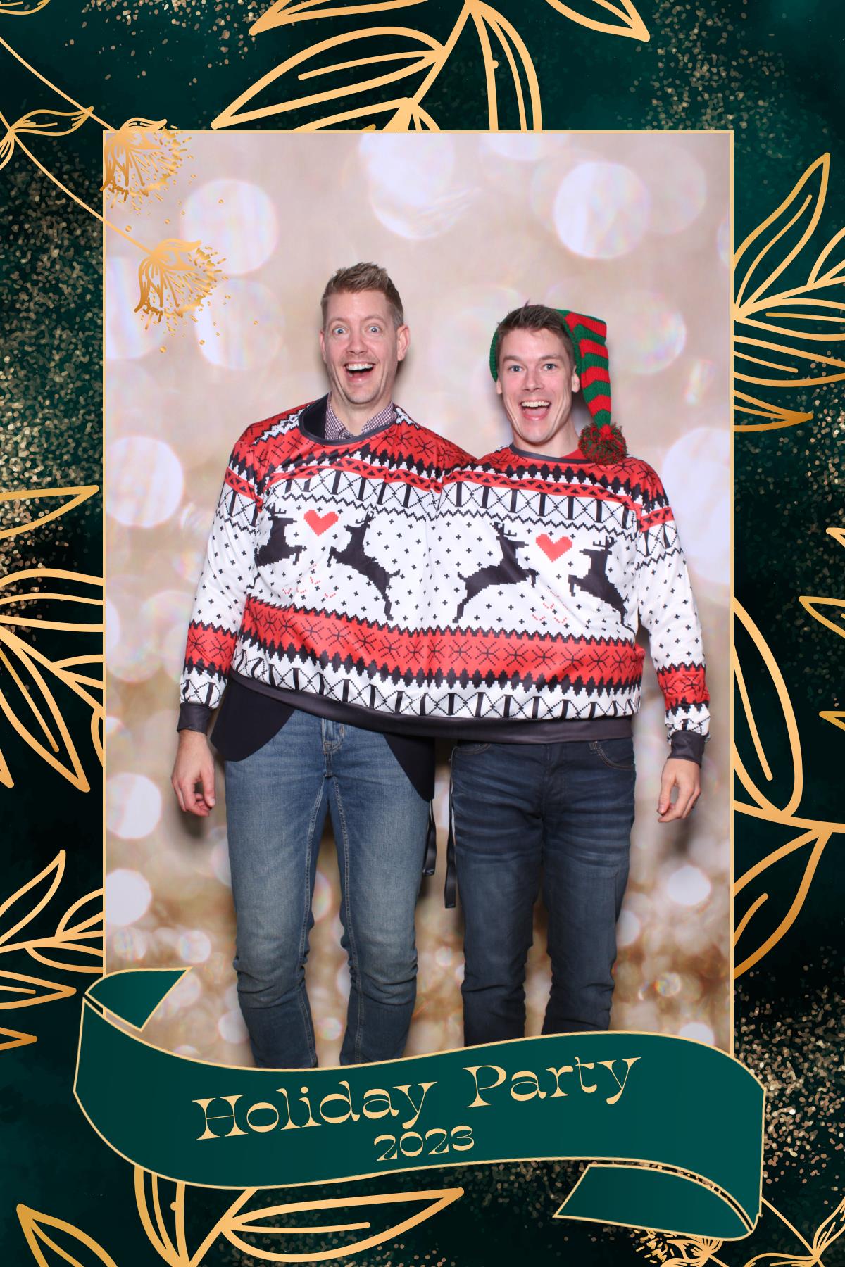 VMLY&R Holiday Party | View more photos from the event at gallery.myselfiemirror.ca/u/romanmyselfiemirrorca/VMLYR-Holiday-Party