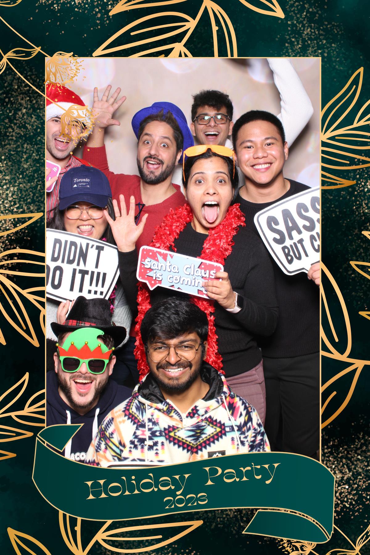 VMLY&R Holiday Party | View more photos from the event at gallery.myselfiemirror.ca/u/romanmyselfiemirrorca/VMLYR-Holiday-Party