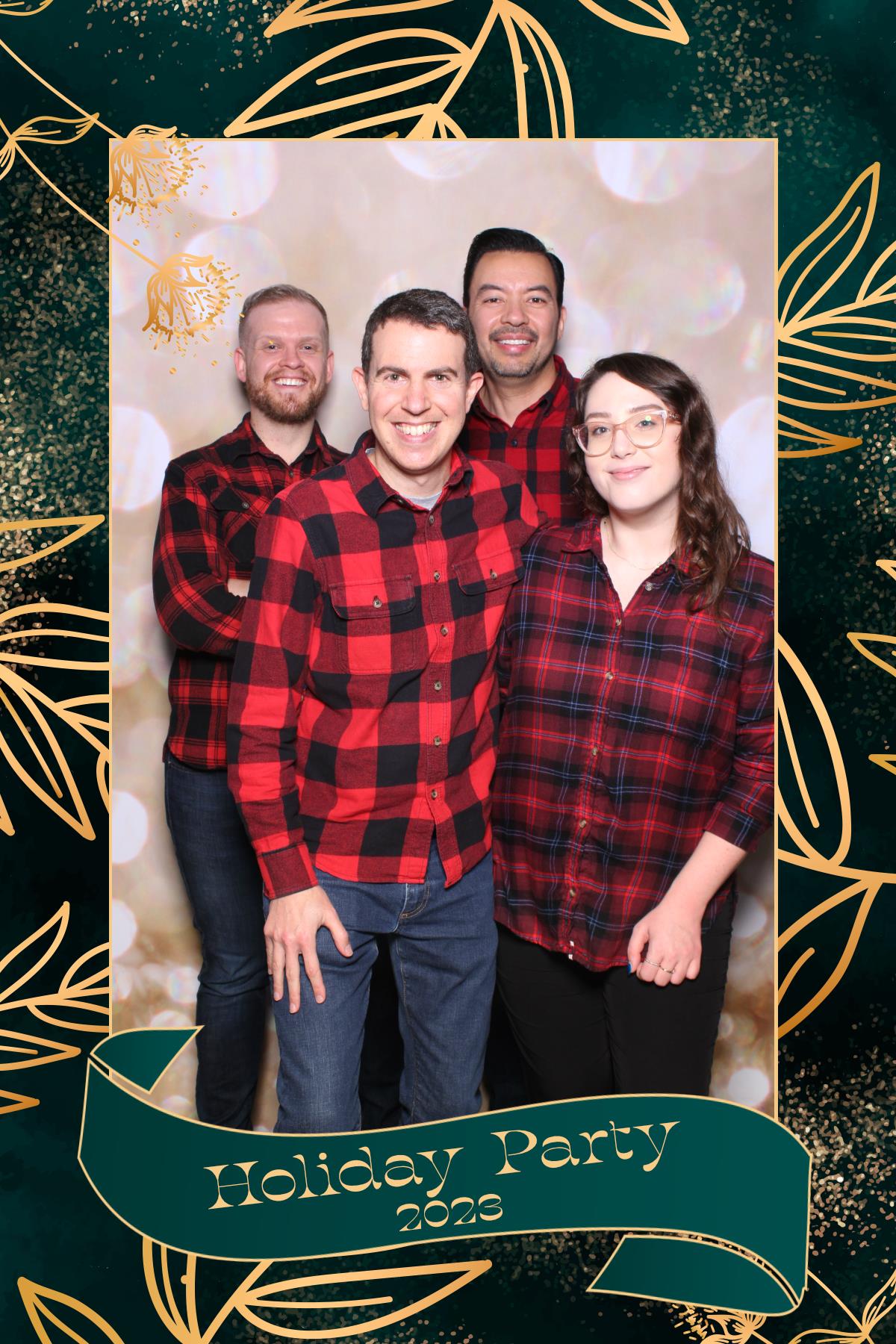VMLY&R Holiday Party | View more photos from the event at gallery.myselfiemirror.ca/u/romanmyselfiemirrorca/VMLYR-Holiday-Party