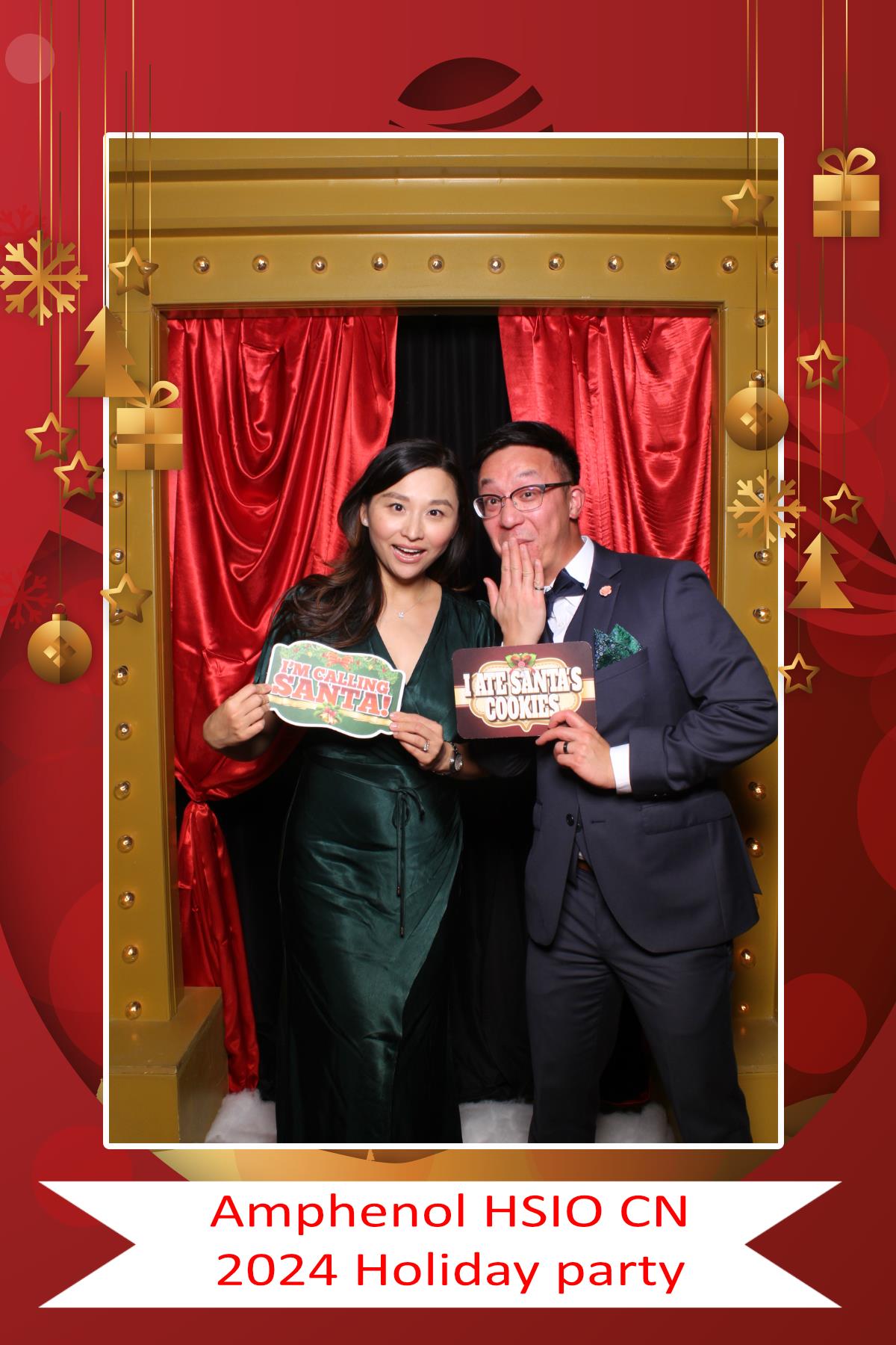 Amphenol HSIO CN Holiday Party | View more photos from the event at gallery.myselfiemirror.ca/u/romanmyselfiemirrorca/Amphenol-HSIO-CN-Holiday-Party
