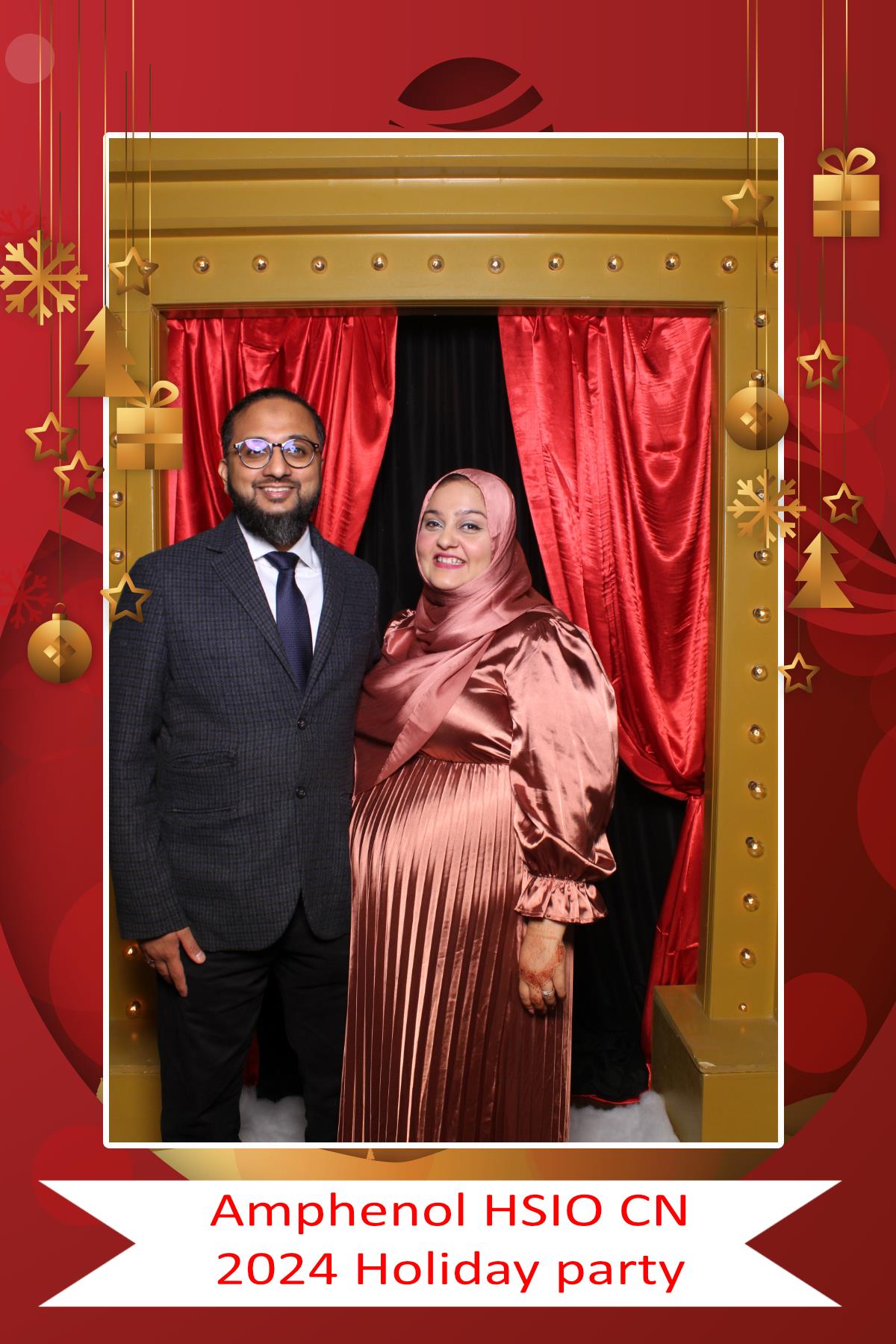 Amphenol HSIO CN Holiday Party | View more photos from the event at gallery.myselfiemirror.ca/u/romanmyselfiemirrorca/Amphenol-HSIO-CN-Holiday-Party