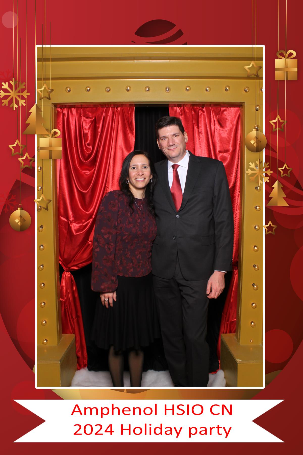 Amphenol HSIO CN Holiday Party | View more photos from the event at gallery.myselfiemirror.ca/u/romanmyselfiemirrorca/Amphenol-HSIO-CN-Holiday-Party