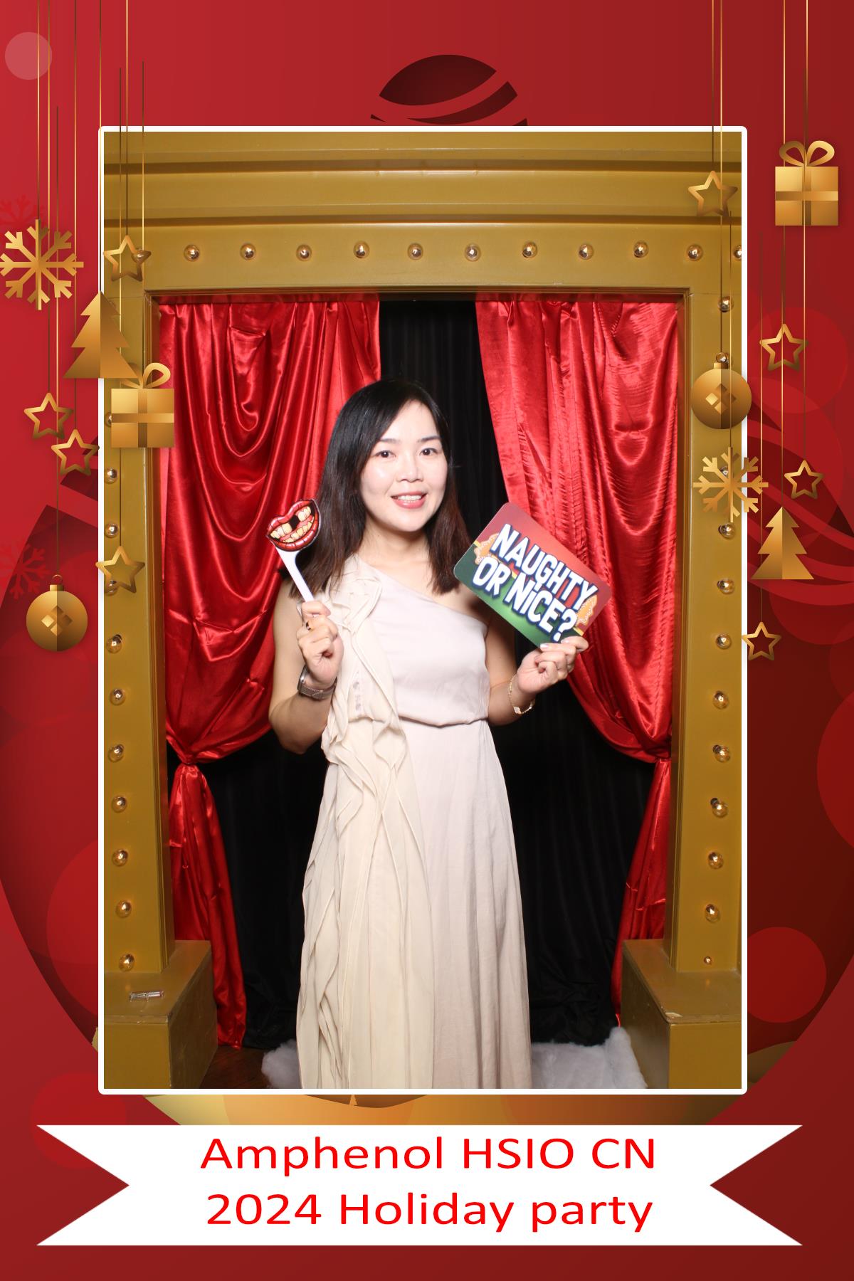 Amphenol HSIO CN Holiday Party | View more photos from the event at gallery.myselfiemirror.ca/u/romanmyselfiemirrorca/Amphenol-HSIO-CN-Holiday-Party