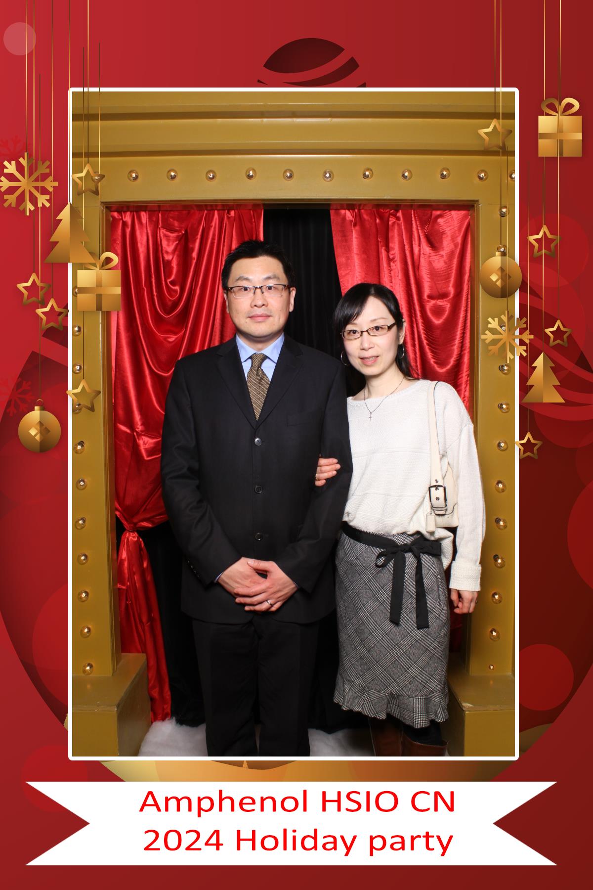 Amphenol HSIO CN Holiday Party | View more photos from the event at gallery.myselfiemirror.ca/u/romanmyselfiemirrorca/Amphenol-HSIO-CN-Holiday-Party