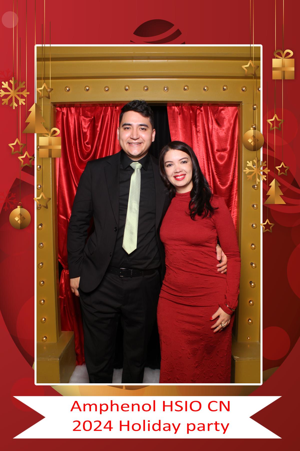 Amphenol HSIO CN Holiday Party | View more photos from the event at gallery.myselfiemirror.ca/u/romanmyselfiemirrorca/Amphenol-HSIO-CN-Holiday-Party