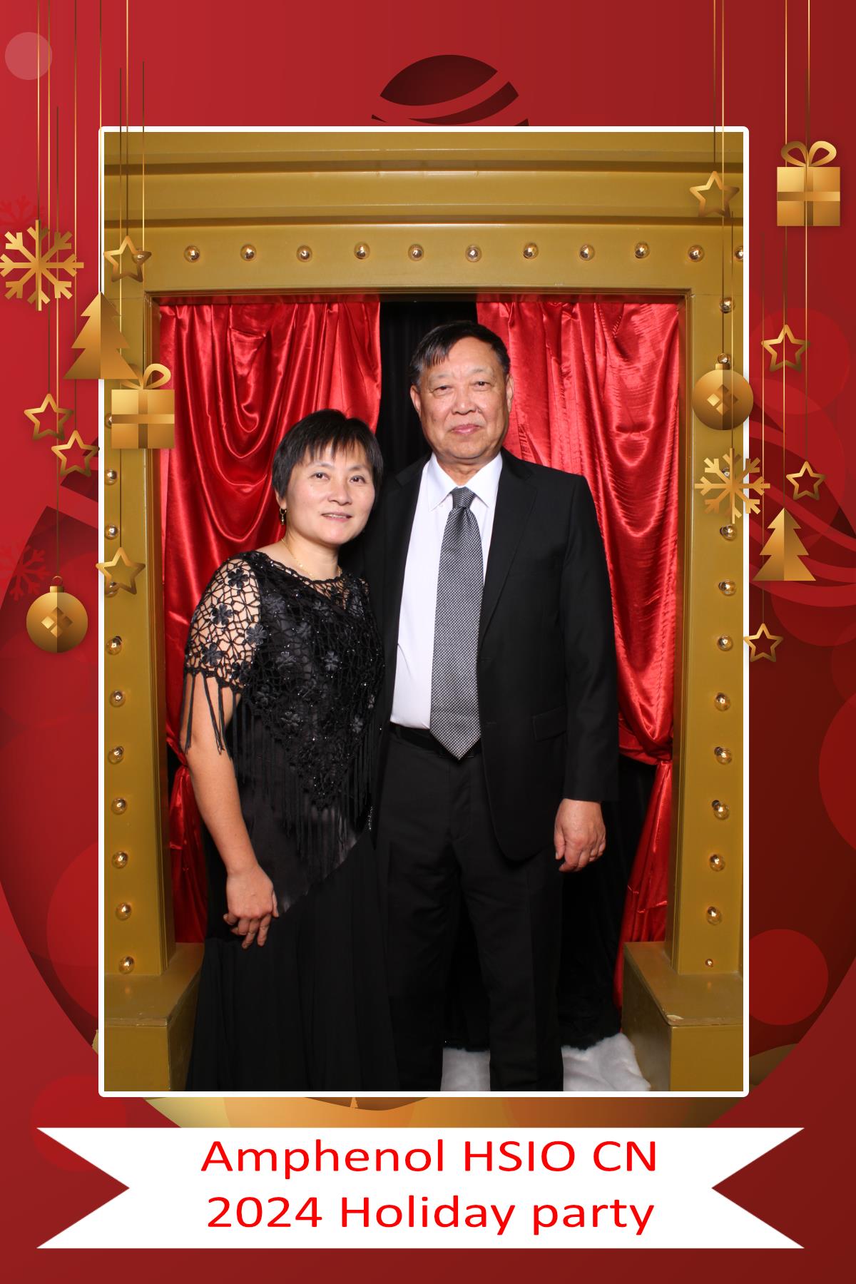 Amphenol HSIO CN Holiday Party | View more photos from the event at gallery.myselfiemirror.ca/u/romanmyselfiemirrorca/Amphenol-HSIO-CN-Holiday-Party