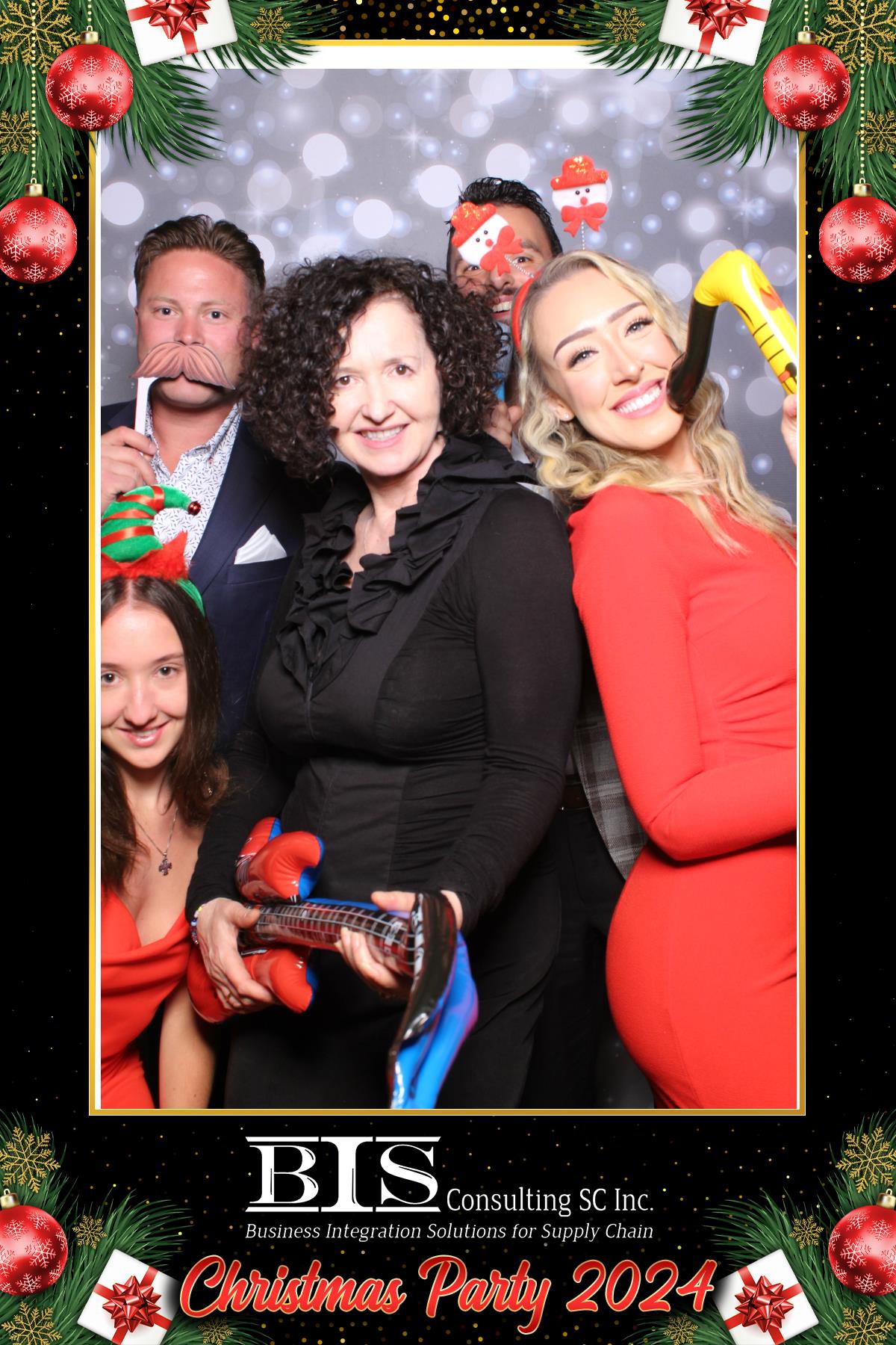 BIS Christmas Party 2024 | View more photos from the event at gallery.myselfiemirror.ca/u/romanmyselfiemirrorca/BIS-Christmas-Party-2024