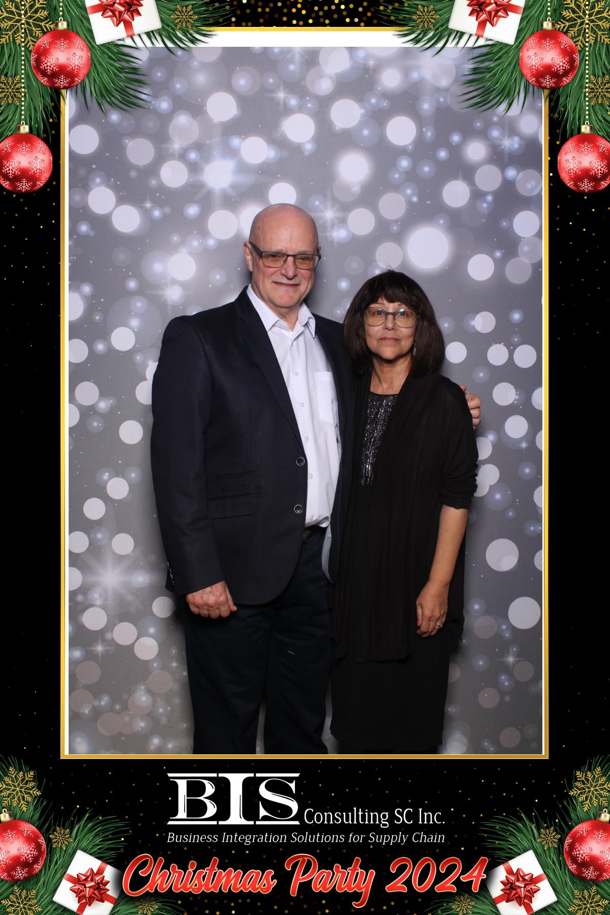 BIS Christmas Party 2024 | View more photos from the event at gallery.myselfiemirror.ca/u/romanmyselfiemirrorca/BIS-Christmas-Party-2024