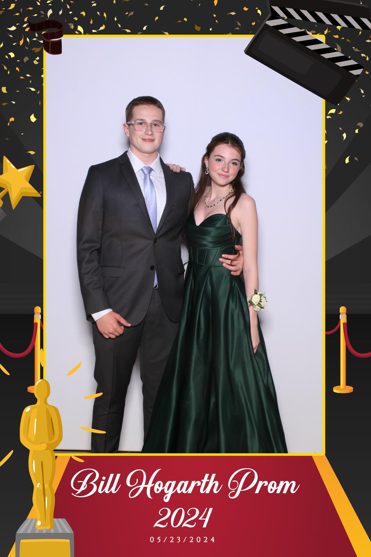 Bill Hogarth Prom 2024 | View more photos from the event at gallery.myselfiemirror.ca/u/romanmyselfiemirrorca/Bill-Hogarth-Prom-2024