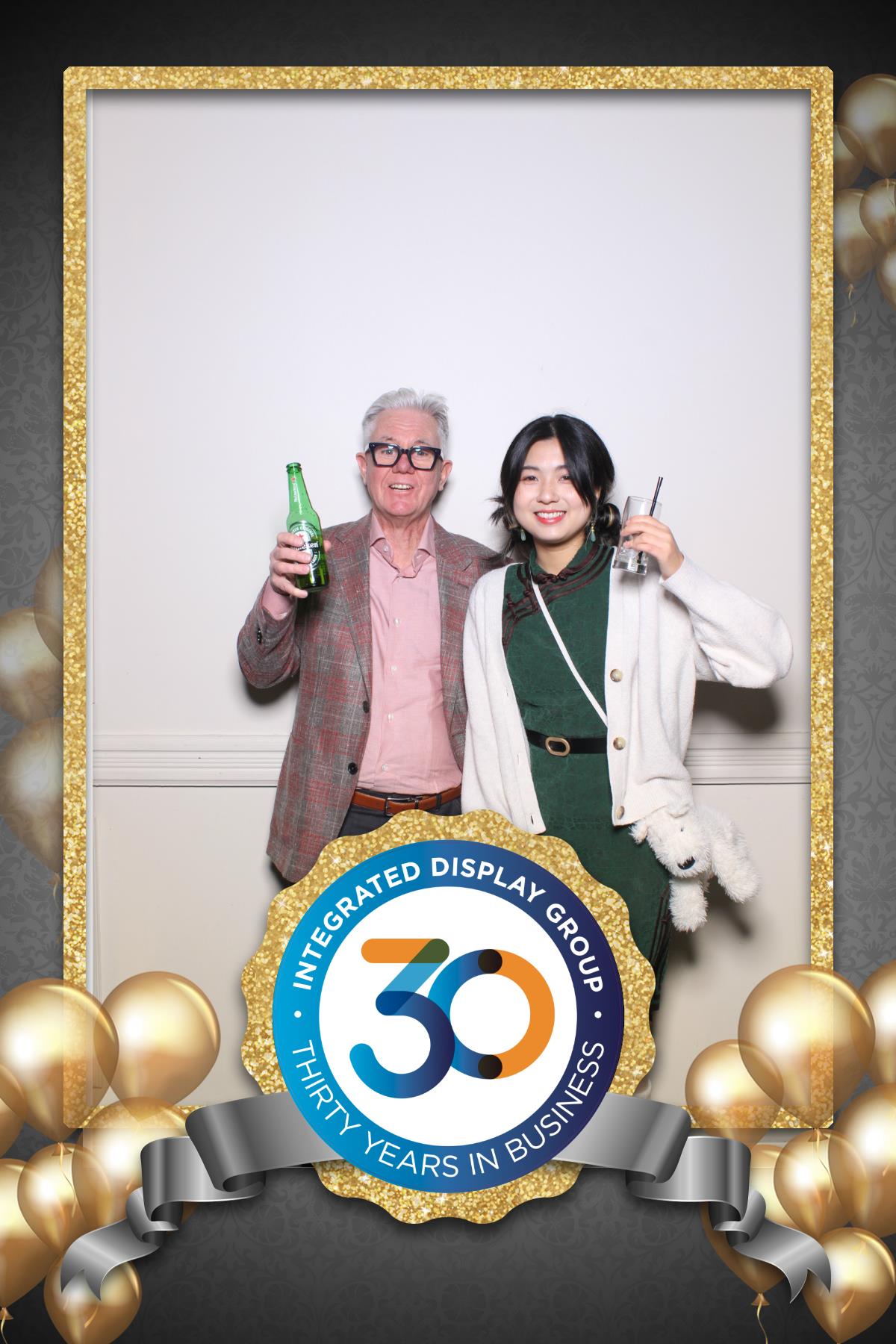 Integrated Display Holiday Party  | View more photos from the event at gallery.myselfiemirror.ca/u/romanmyselfiemirrorca/Integrated-Display-Holiday-Party