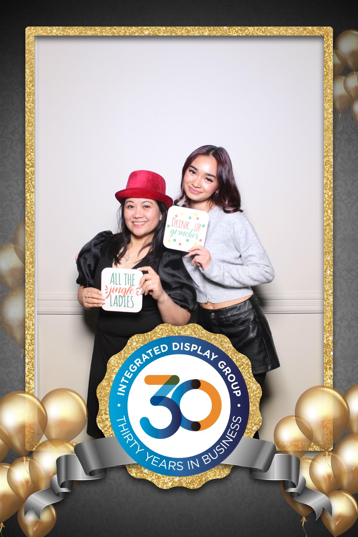 Integrated Display Holiday Party  | View more photos from the event at gallery.myselfiemirror.ca/u/romanmyselfiemirrorca/Integrated-Display-Holiday-Party