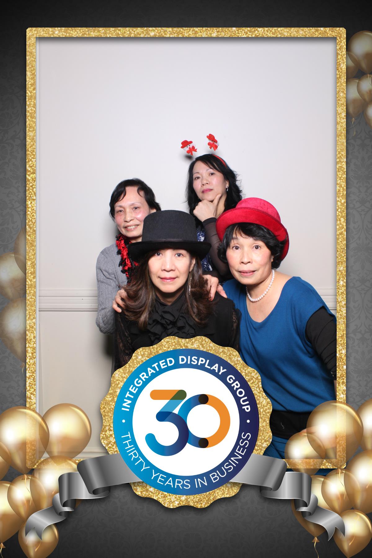 Integrated Display Holiday Party  | View more photos from the event at gallery.myselfiemirror.ca/u/romanmyselfiemirrorca/Integrated-Display-Holiday-Party