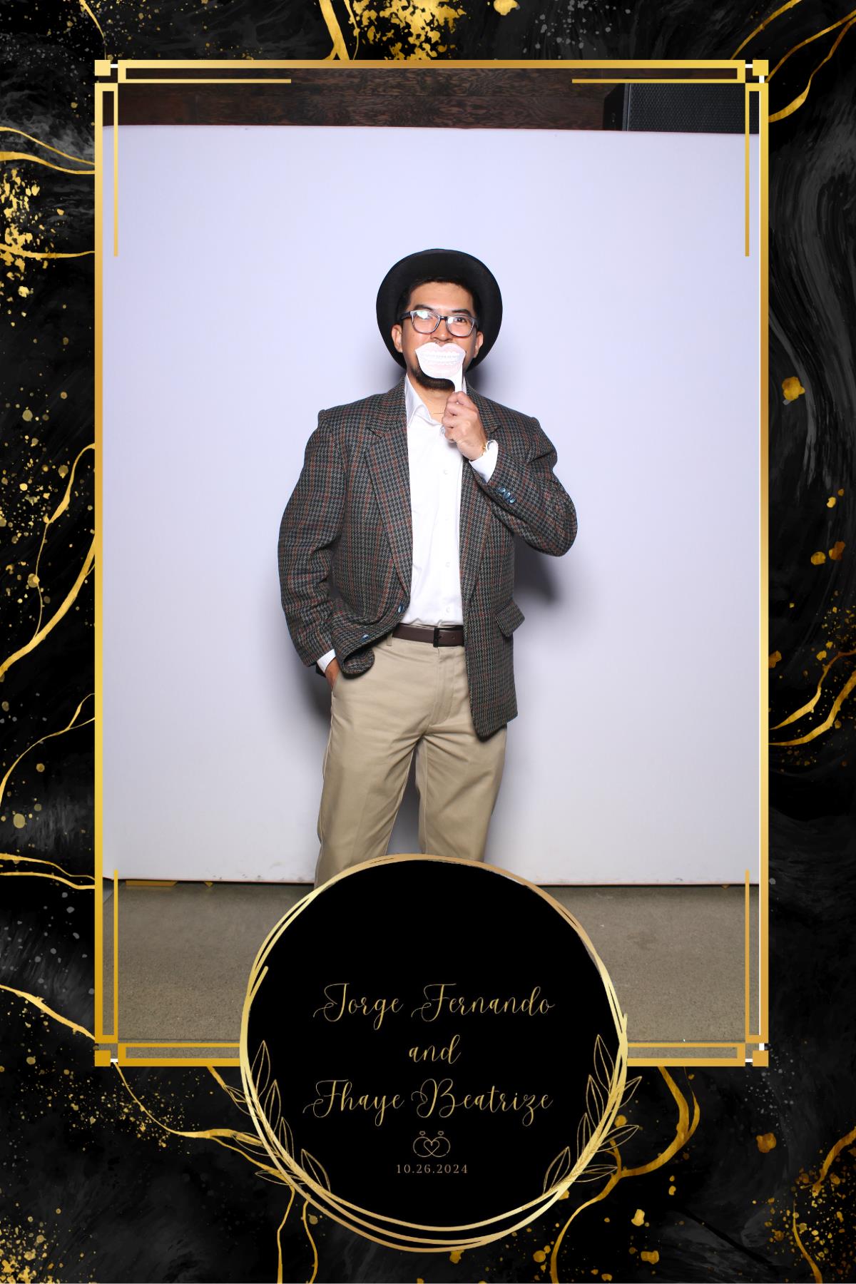 Jorge & Fhaye | View more photos from the event at gallery.myselfiemirror.ca/u/romanmyselfiemirrorca/Jorge-Fhaye