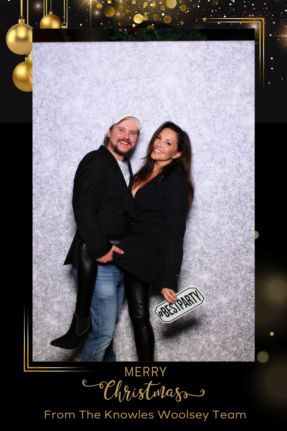Knowles Woolsey Christmas Party | View more photos from the event at gallery.myselfiemirror.ca/u/romanmyselfiemirrorca/Knowles-Woolsey-Christmas-Party