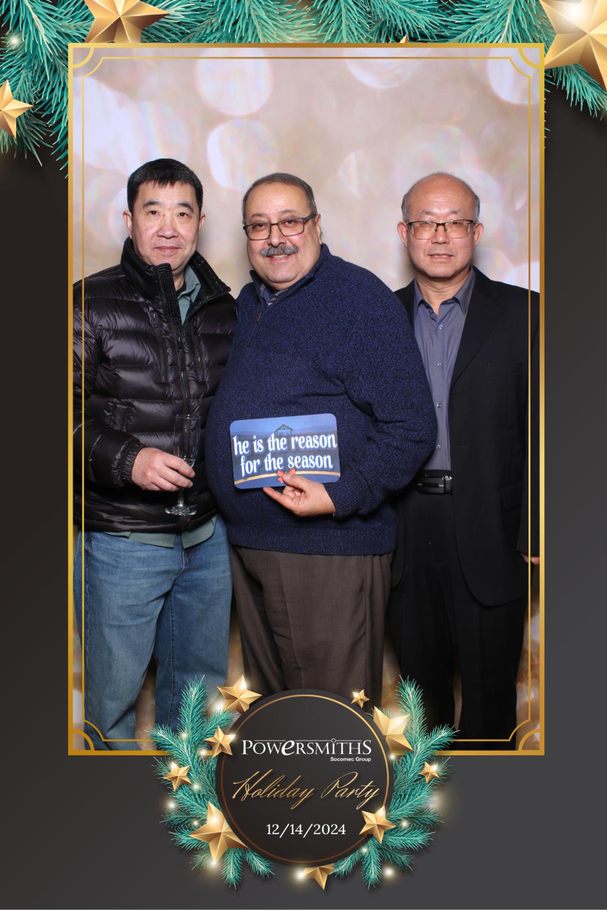 Powersmiths Holiday Party | View more photos from the event at gallery.myselfiemirror.ca/u/romanmyselfiemirrorca/Powersmiths-Holiday-Party