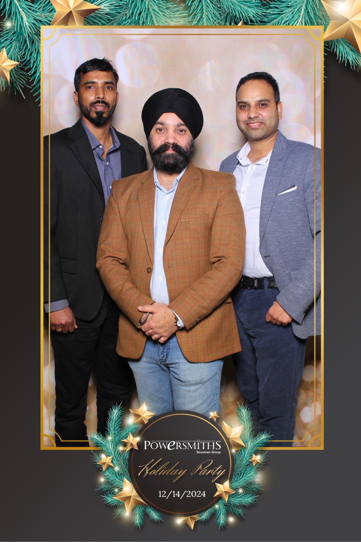 Powersmiths Holiday Party | View more photos from the event at gallery.myselfiemirror.ca/u/romanmyselfiemirrorca/Powersmiths-Holiday-Party