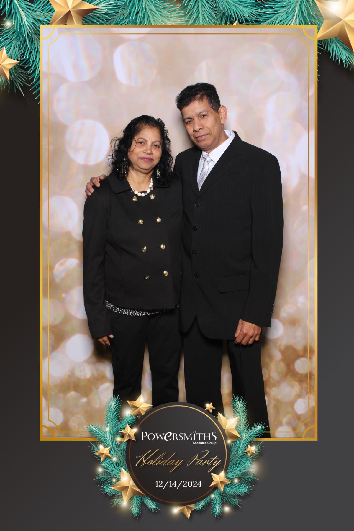 Powersmiths Holiday Party | View more photos from the event at gallery.myselfiemirror.ca/u/romanmyselfiemirrorca/Powersmiths-Holiday-Party