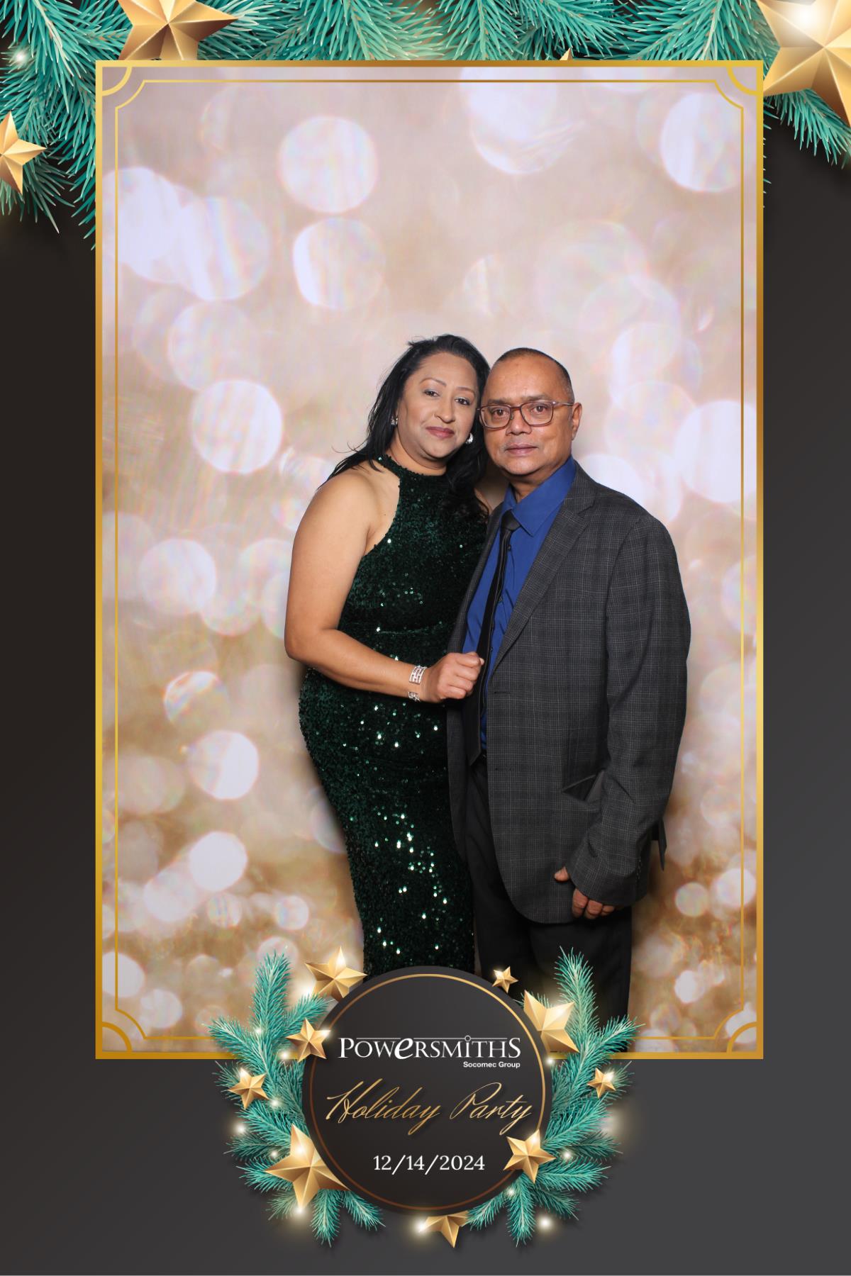 Powersmiths Holiday Party | View more photos from the event at gallery.myselfiemirror.ca/u/romanmyselfiemirrorca/Powersmiths-Holiday-Party