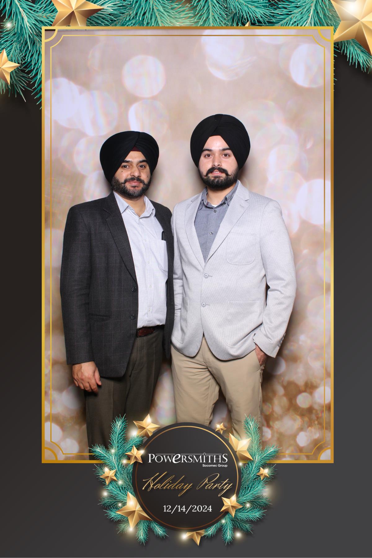Powersmiths Holiday Party | View more photos from the event at gallery.myselfiemirror.ca/u/romanmyselfiemirrorca/Powersmiths-Holiday-Party