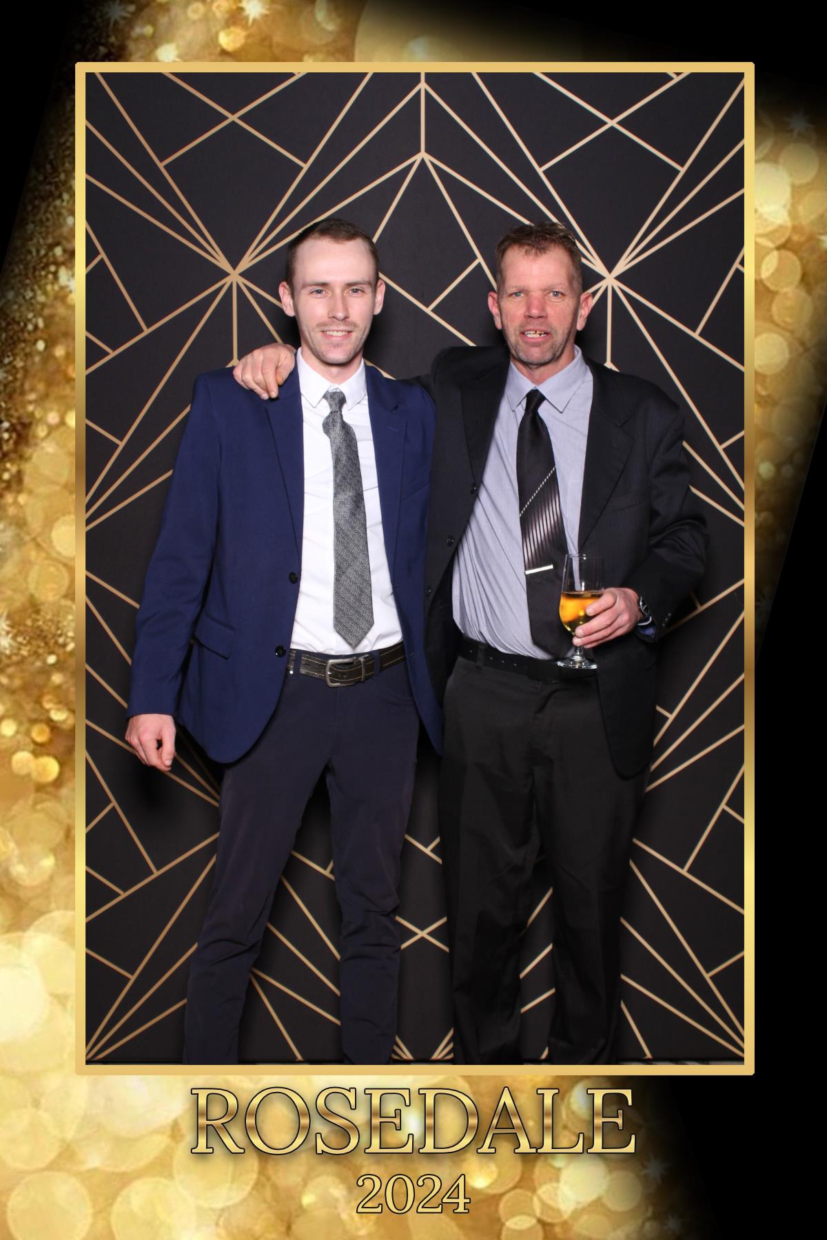 Rosedale Golf Club Staff Party | View more photos from the event at gallery.myselfiemirror.ca/u/romanmyselfiemirrorca/Rosedale-Golf-Club-Staff-Party-0