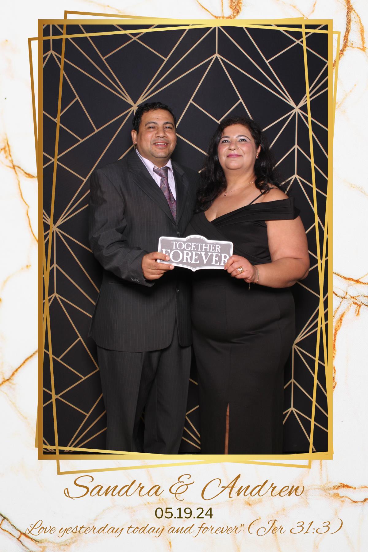 Sandra and Andrew | View more photos from the event at gallery.myselfiemirror.ca/u/romanmyselfiemirrorca/Sandra-and-Andrew