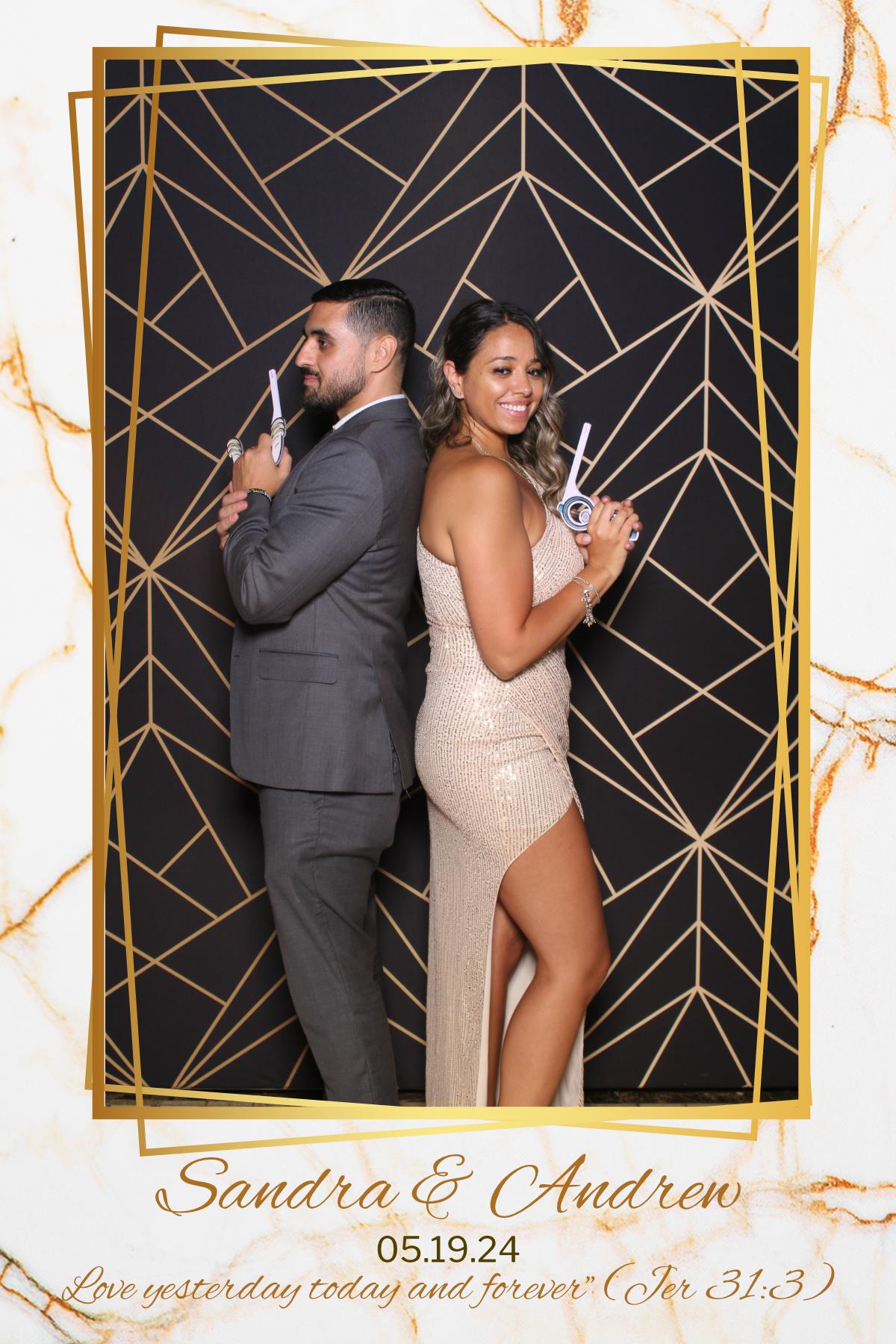 Sandra and Andrew | View more photos from the event at gallery.myselfiemirror.ca/u/romanmyselfiemirrorca/Sandra-and-Andrew