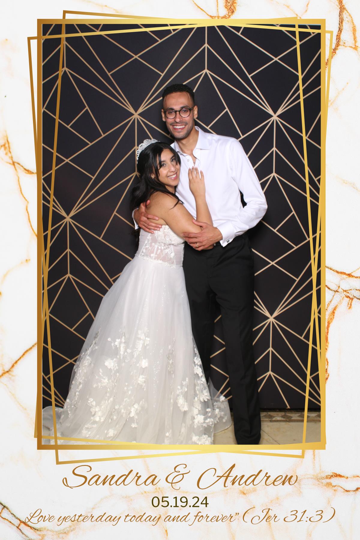 Sandra and Andrew | View more photos from the event at gallery.myselfiemirror.ca/u/romanmyselfiemirrorca/Sandra-and-Andrew